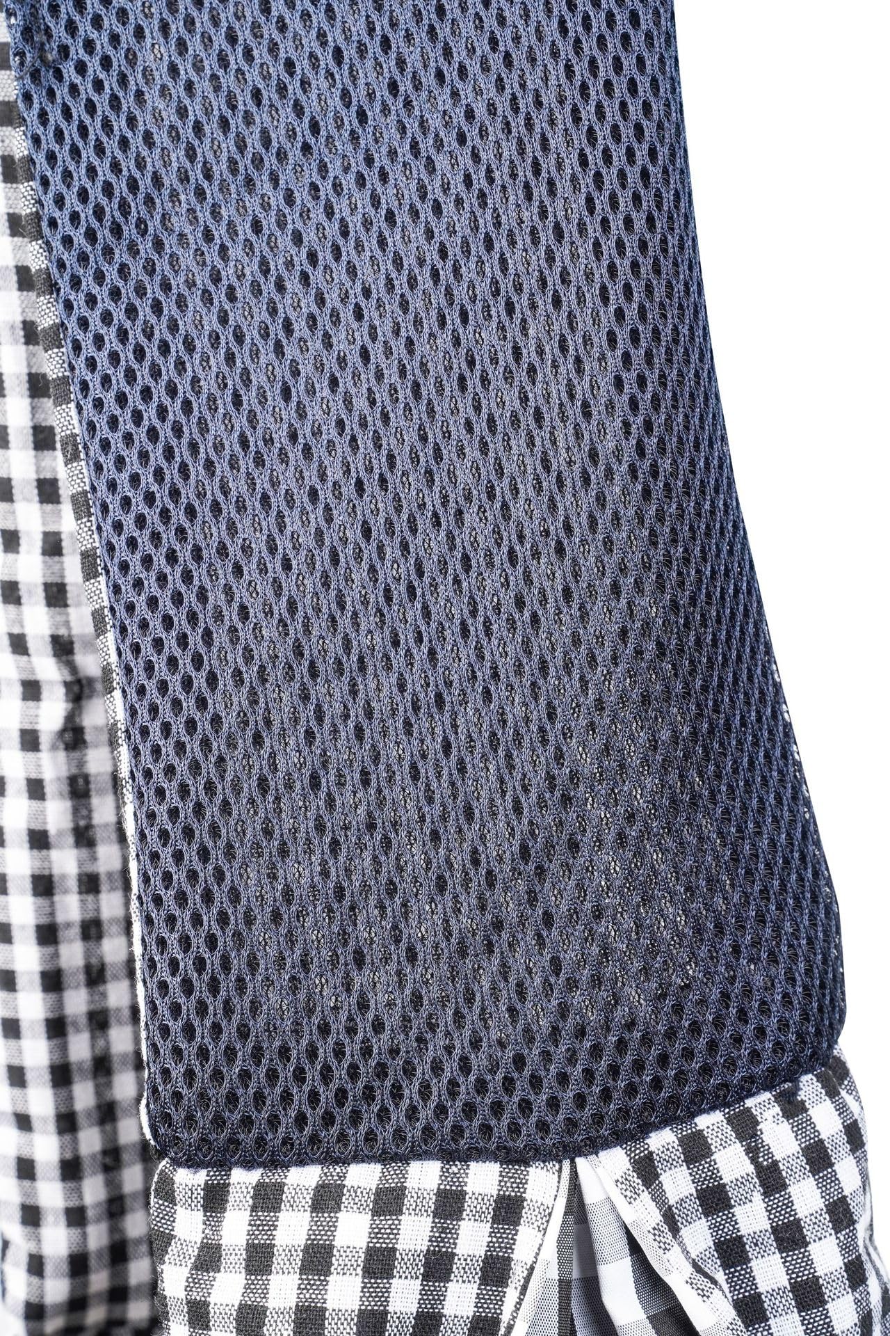 CYBERNOVA Petit Chien Chat Pet Sling Carrier pour 1-7.5kg,Tissu Froid et avec Poche, Sac à Main Libre pour Chien Chat Chiot pour Voyager et Marcher en Plein air (Grille Noire et Blanche)