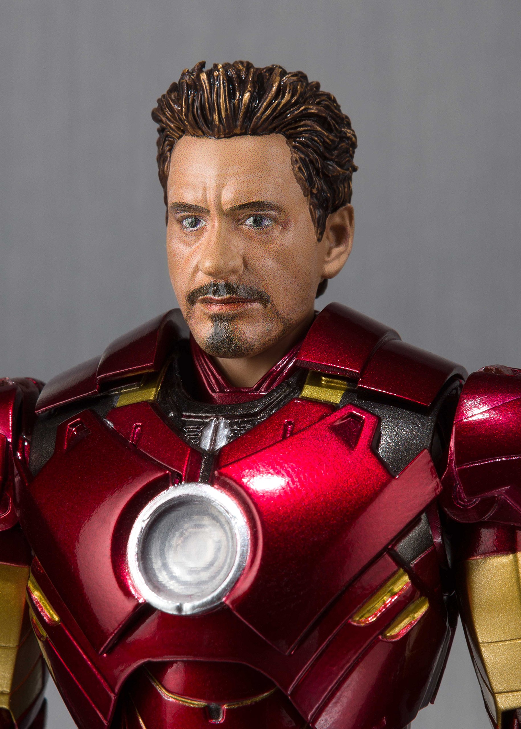Bandai Tamashii Nations S.H. Figuarts Iron Man Mark 4 and Hall of Armor