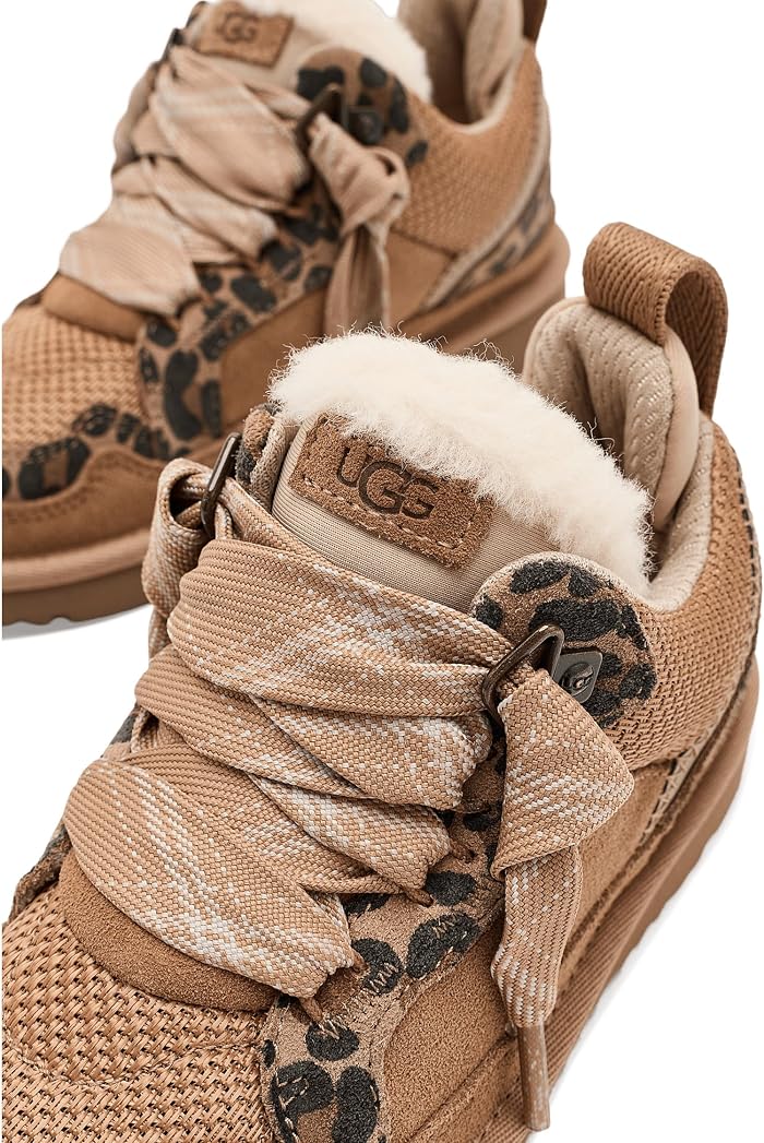Обувь UGG Lowmel Spotted (Little Kid/Big Kid) — фото 3