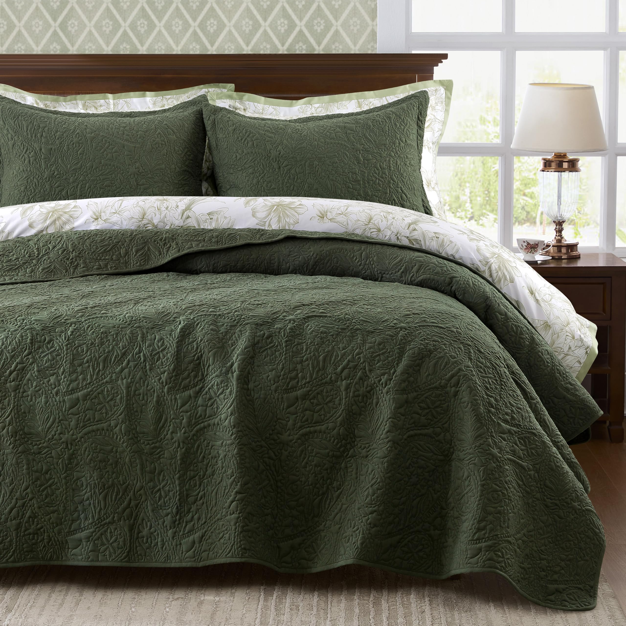 WDCOZY Paisley Quilt Set Oversize King Size, Olive Green Matelasse Lightweight Bedspread, Soft Farmhouse Rustic Coverlet, Spring Summer Thin Comforter, Country Bedding, 116x106 inches, 3 Pieces