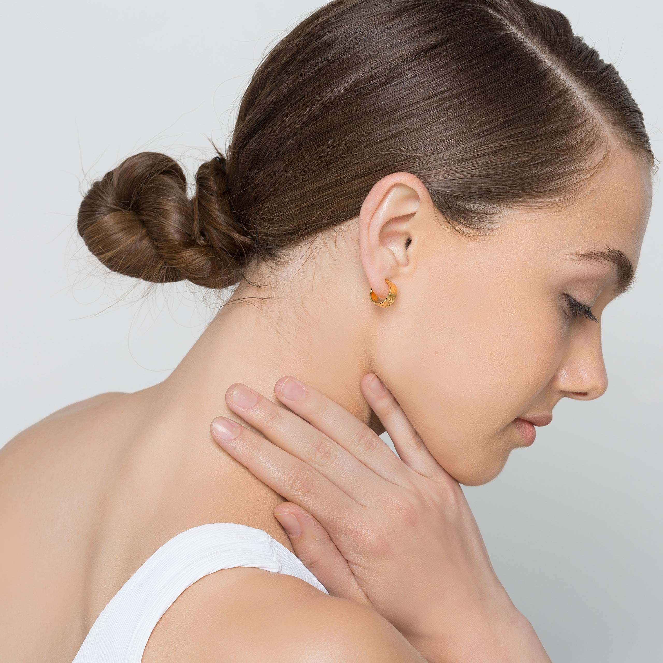 Piccoli Orecchini a Cerchio Minimalisti in Argento Sterling 925, Huggie Hoops, Ipoallergenici e Senza Nichel - Fatto a mano da Emmanuela