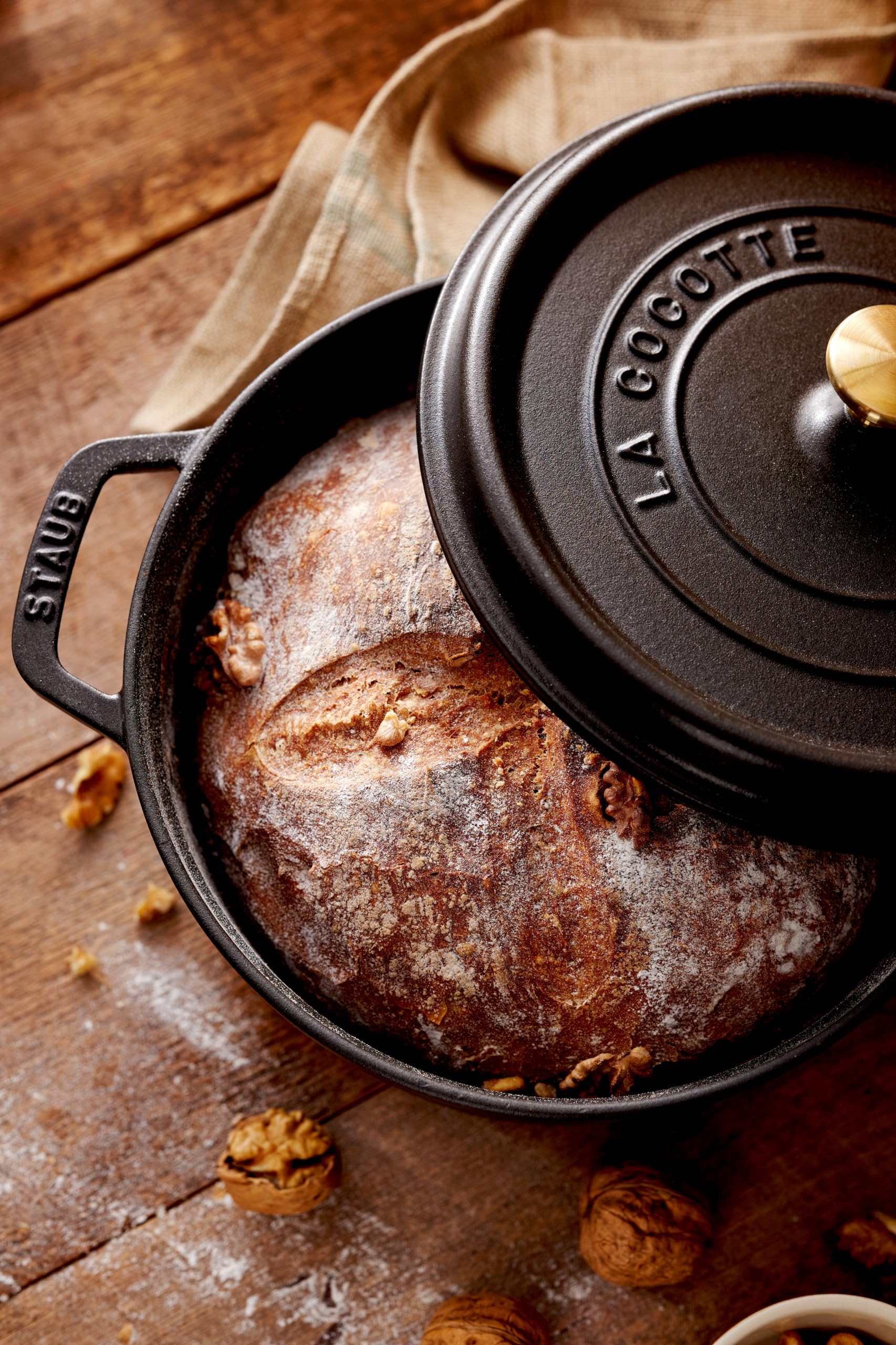 STAUB Cocotte en fonte, faitout tous feux dont induction, ronde, 24 cm, 3,8 L, Made in France, noir