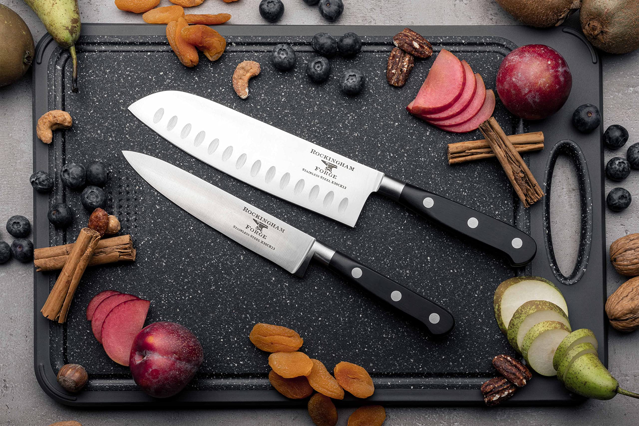 Nóż santoku Rockingham Forge FRF 13 cm, w pełni kuty, rękojeść z drewna Pakka