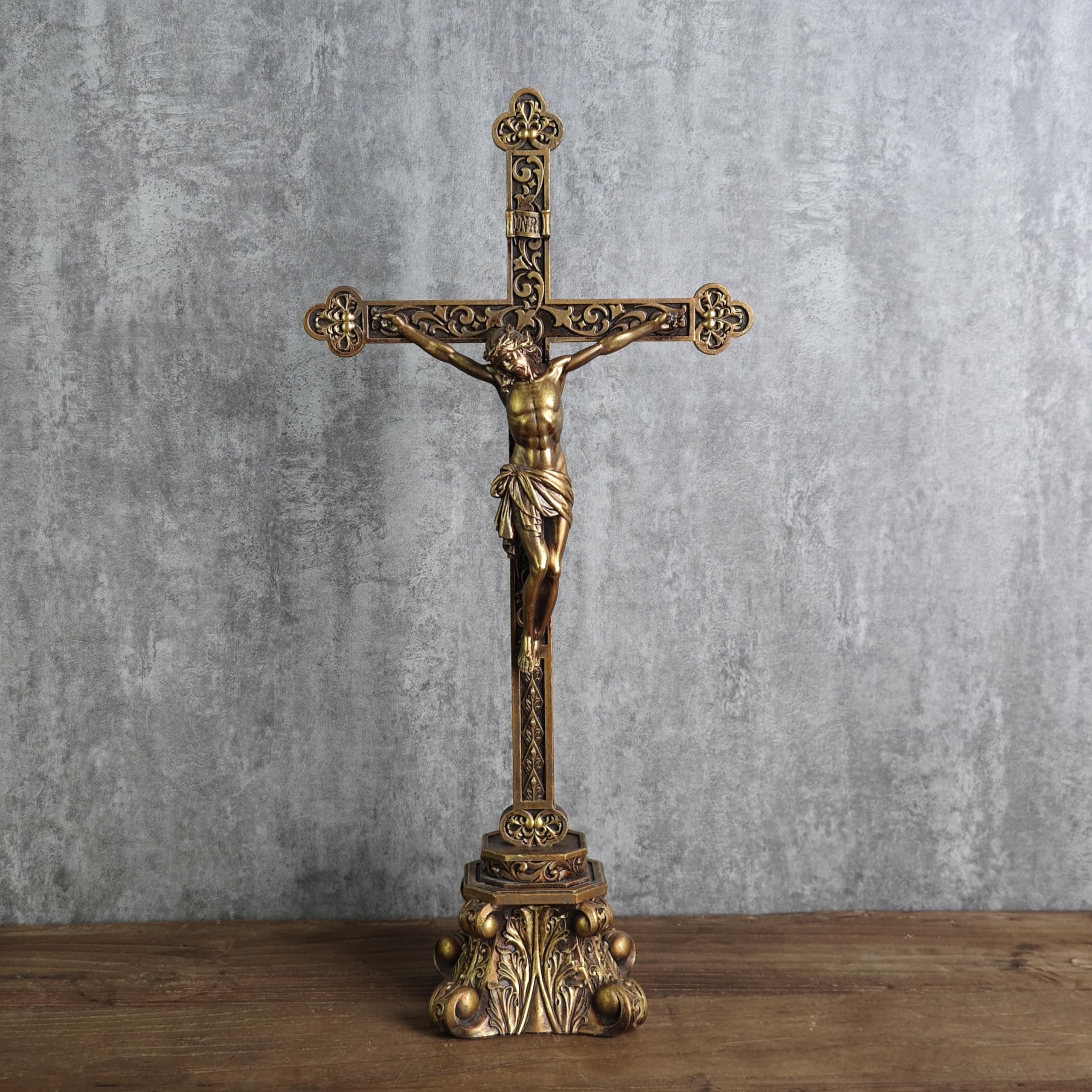 BC BUILDCLASSIC Crucifix sur pied croix religieuse peinte à la main or vintage 37,5 cm