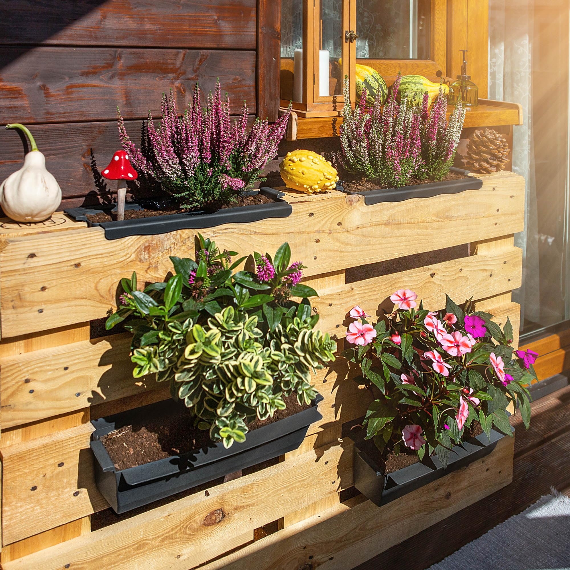 KADAX Set de 12 jardineras para paletas con sistema de suspensión, 37x9 cm Negro, para plantar y decorar como macetero de balcón, maceta para paleta europea, inserto de maceta y maceta decorativa en