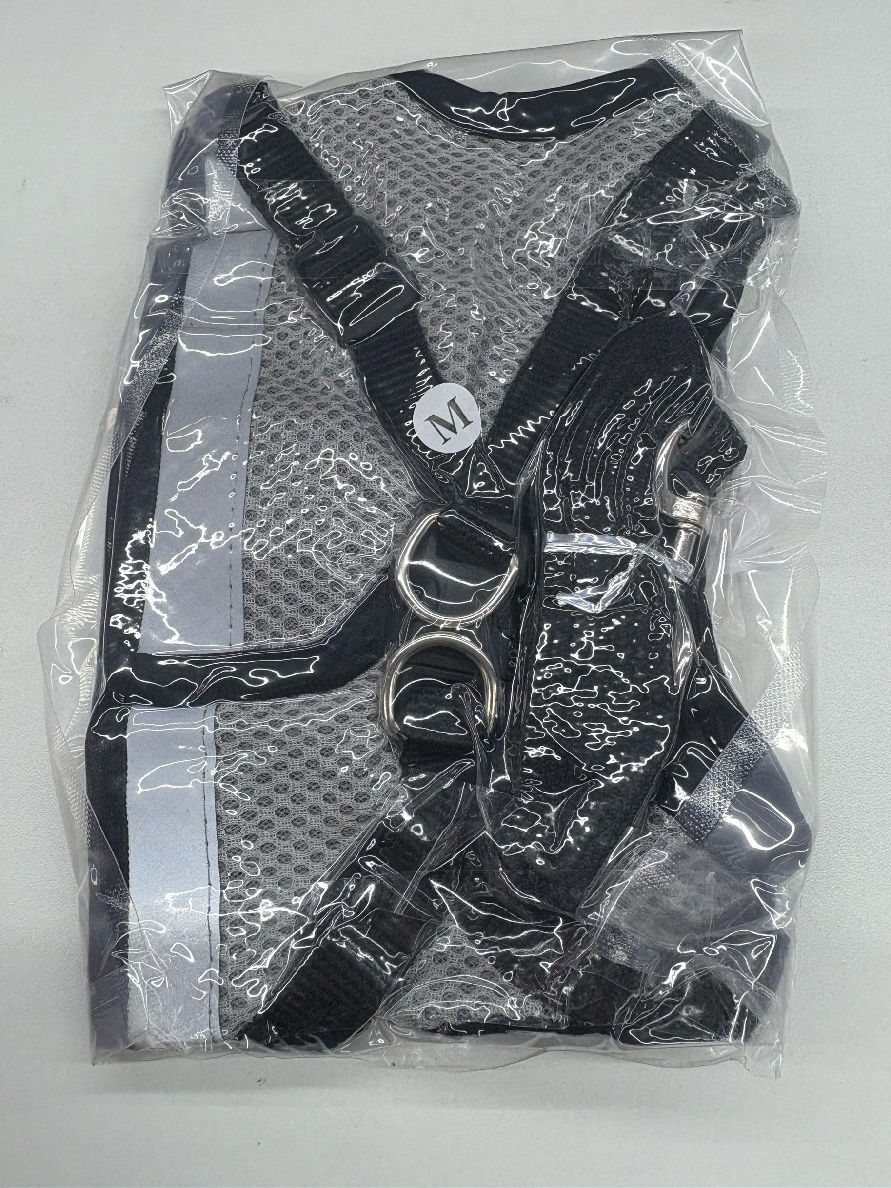 AUYAO Pettorina per Gatti– Set Antifuga Regolabile e Traspirante per Gatti Piccoli/Medi, Design Riflettente per Passeggiate Notturne, Comfortevole e Sicuro (Grigio-Nero, S)