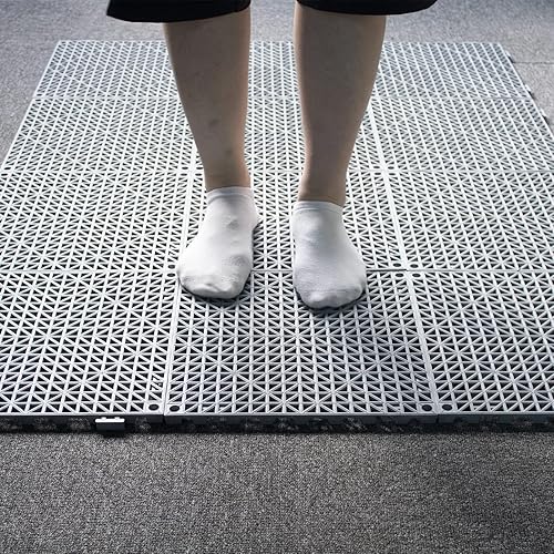 Miniatura 5 de Paquete de 12 azulejos de goma entrelazados, tapetes de drenaje de plástico antideslizantes de 12 x 12 pulgadas para garaje, cocina, patio y piscina