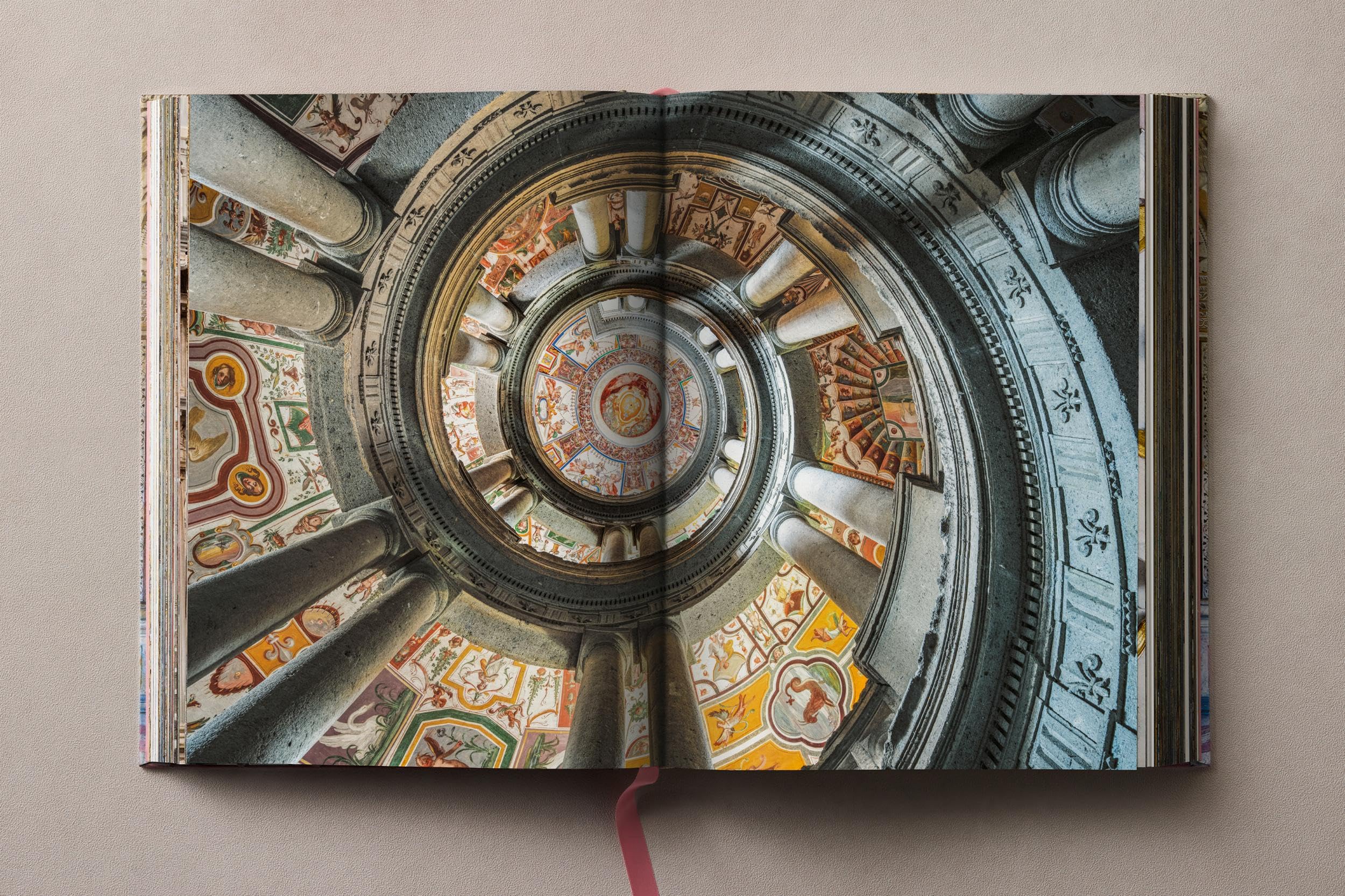 Massimo Listri: Italian Palaces