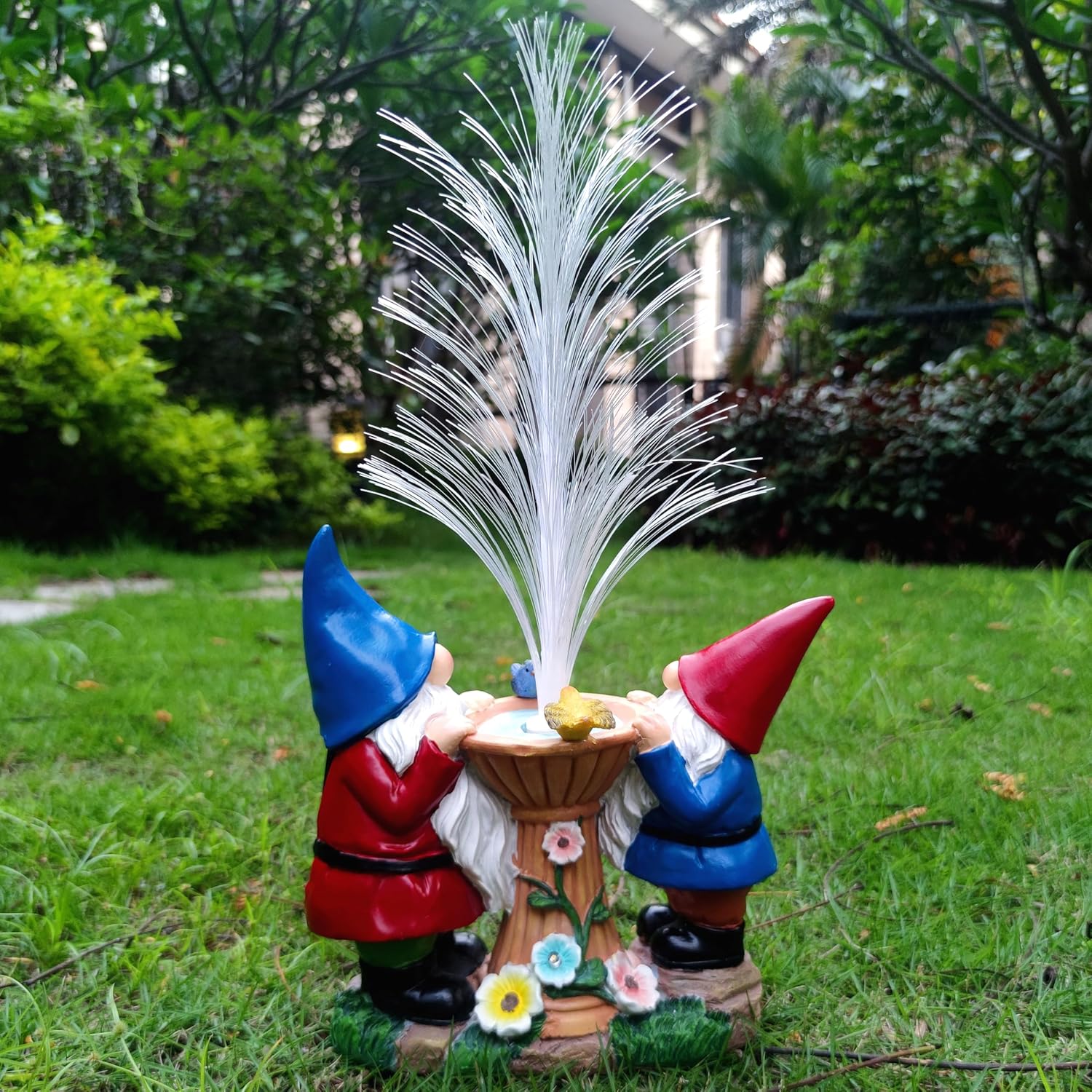 Gnome Statue Solar Garden Decor with LED Lights, Resin Gnomes Figurine and Colour Changing Optical Fiber Solar Light,Outdoor Decorations for Balcony, Patio, Yard, Lawn, Gifts for Women