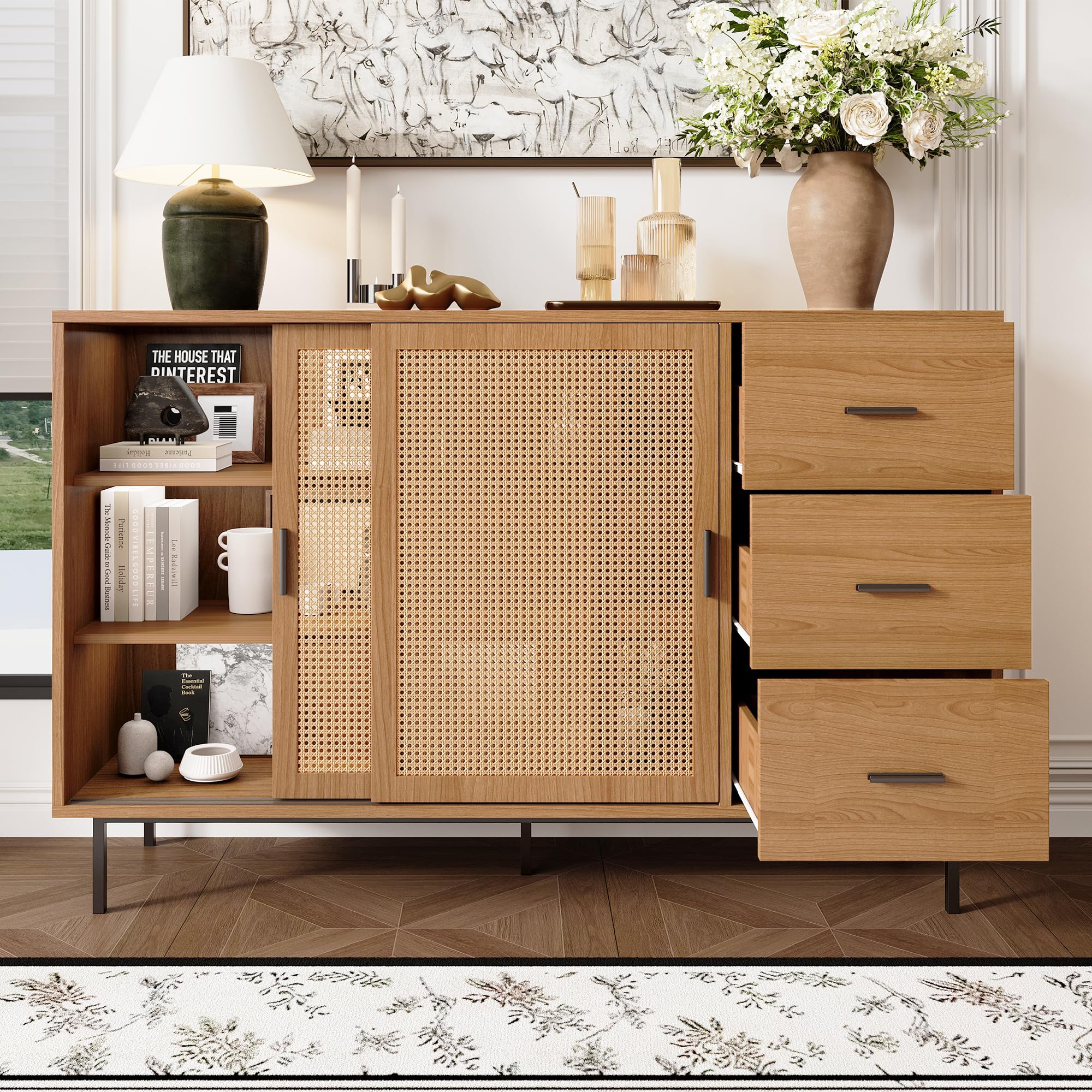 HAINEW Komoda, kredens z 2 rattanowymi drzwiami przesuwnymi i 3 szufladami do sypialni, salonu, 140 x 37 x 91 cm, szafka do przechowywania z regulowanymi półkami, kolor naturalny