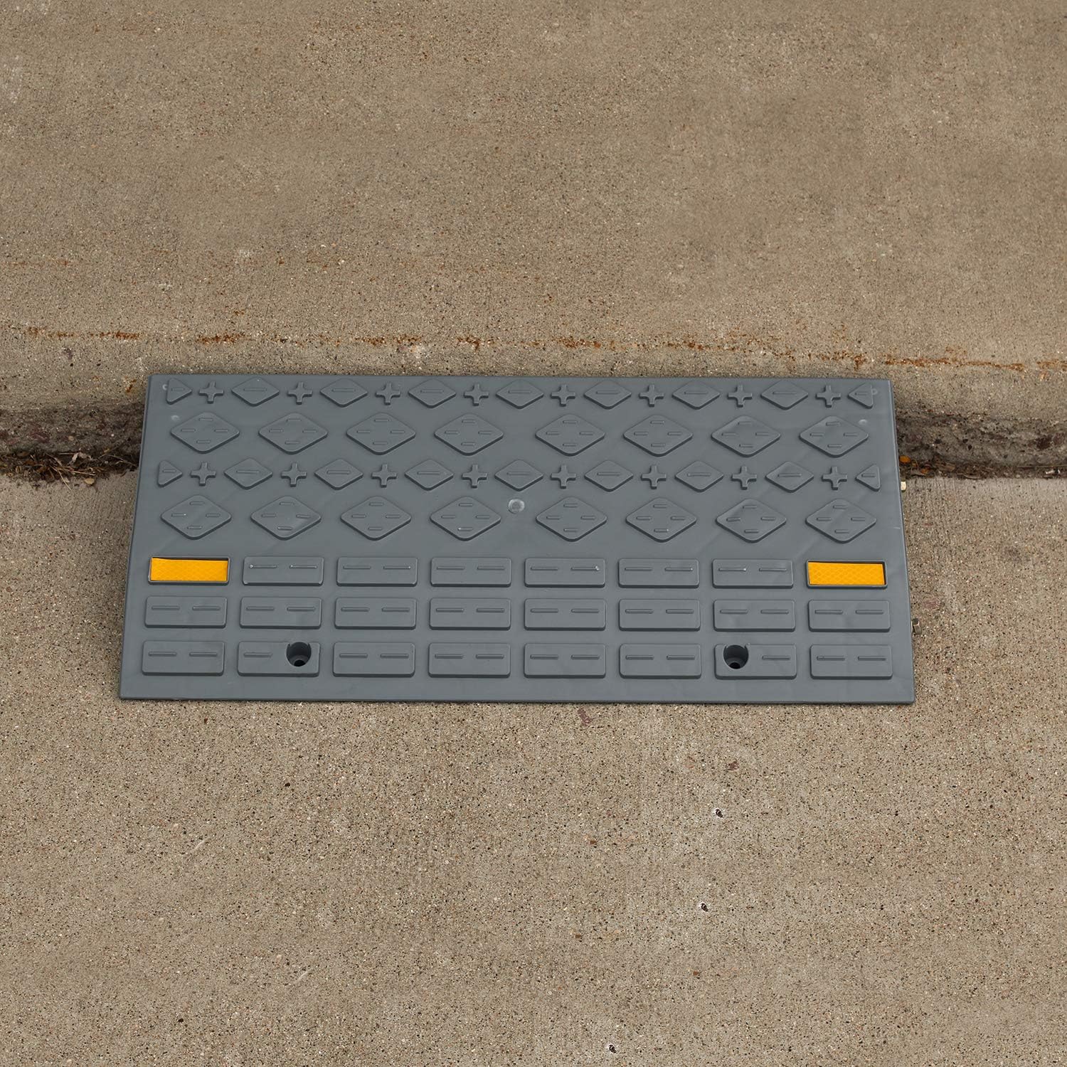 BISupply Curb Ramps for Driveway Ramps for Low Cars, Car Ramps, Motorcycle Ramp, Threshold Ramp, Loading Ramps 4in 2pk : Industrial & Scientific