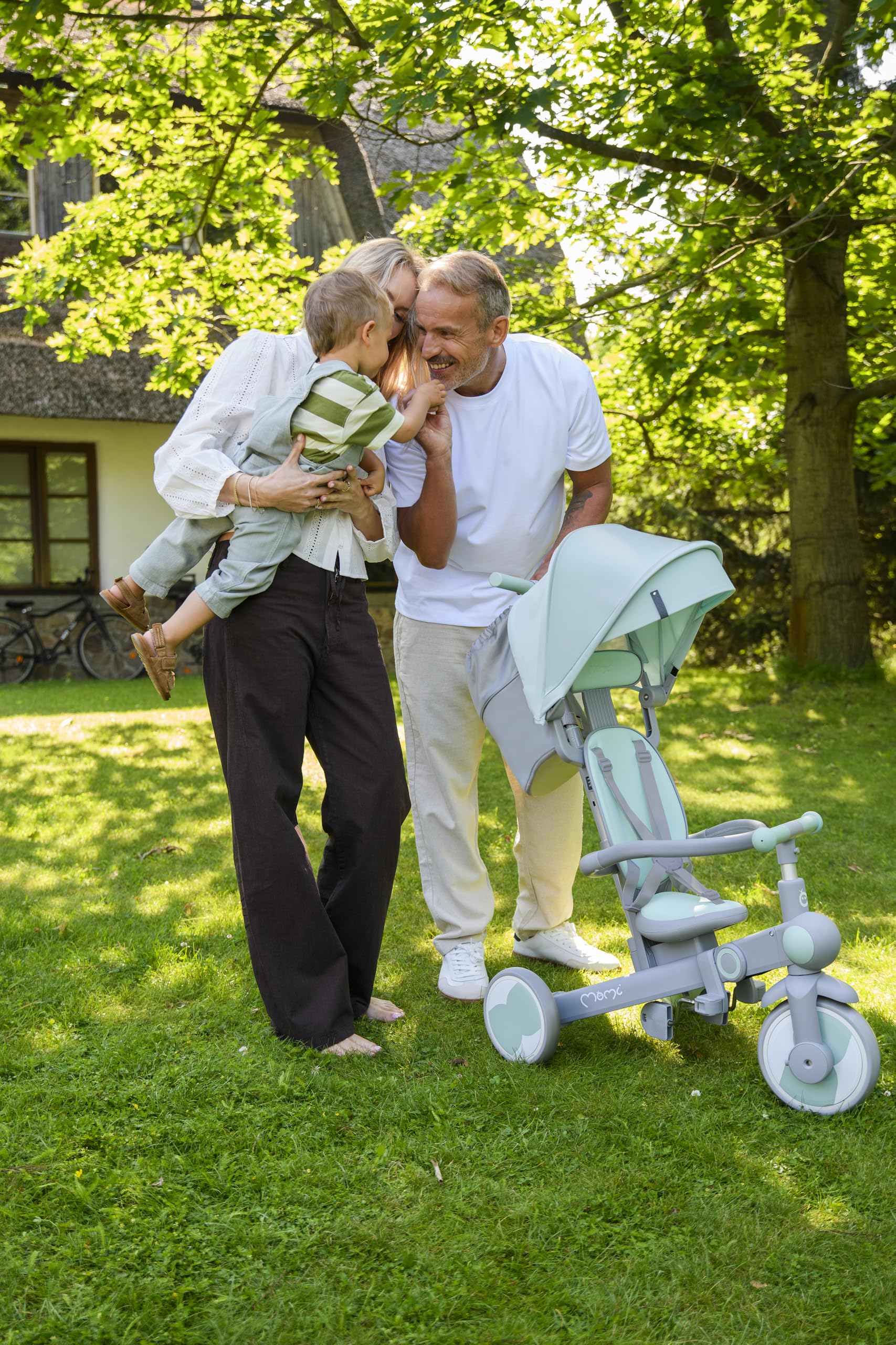 MoMi SOLIVIA Tricycle Bébé Évolutif 4 en 1 pour Enfant à Partir d’Un an | Vélo Enfant avec Canne Parentale, Harnais 5 Points, Pare-soleil, Roues 8/7 Pouces, Pliage Compact et Sac Inclus