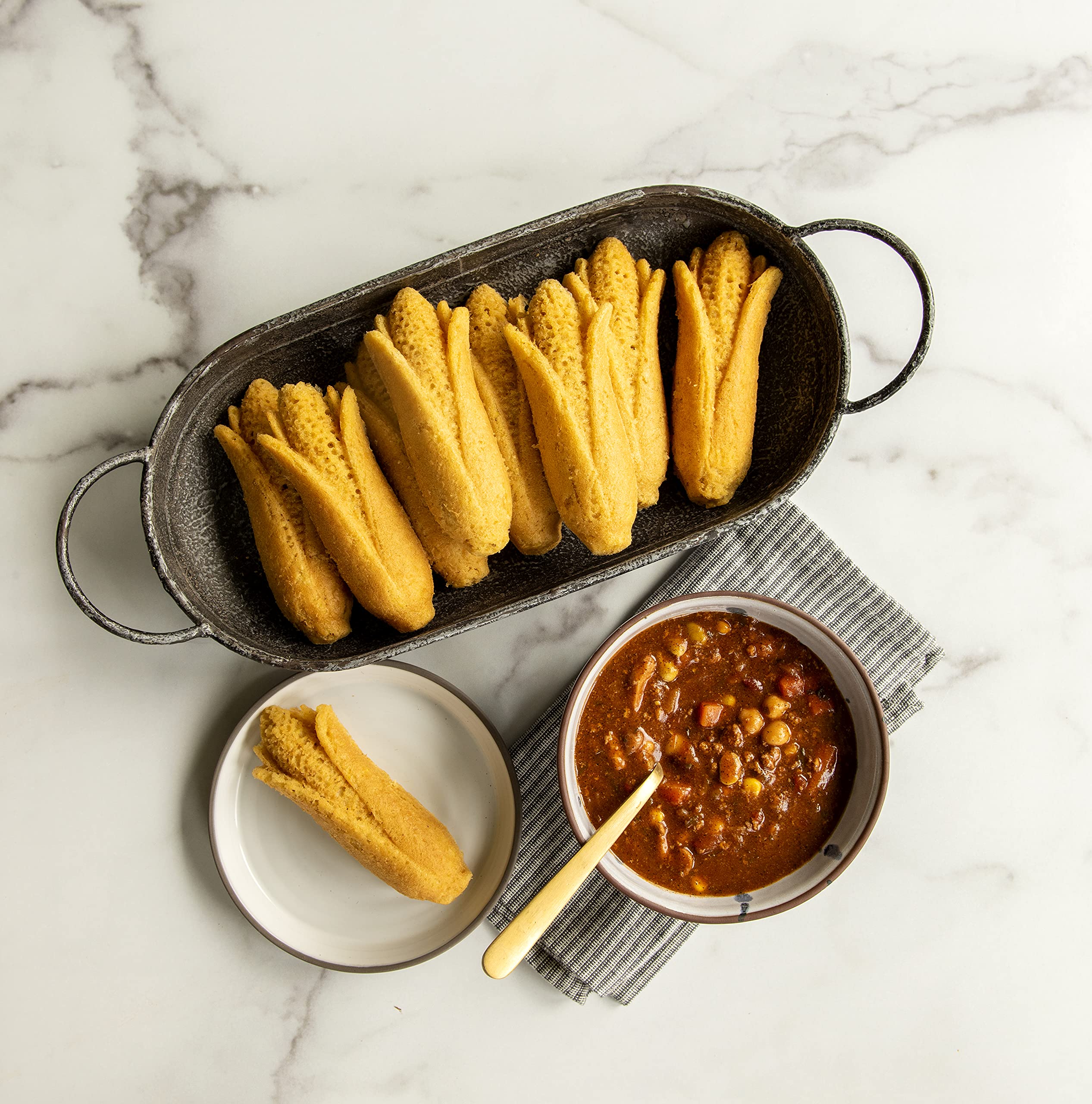 Amazon.com: Nordic Ware Cornbread Corn Cakes Pan: Home & Kitchen