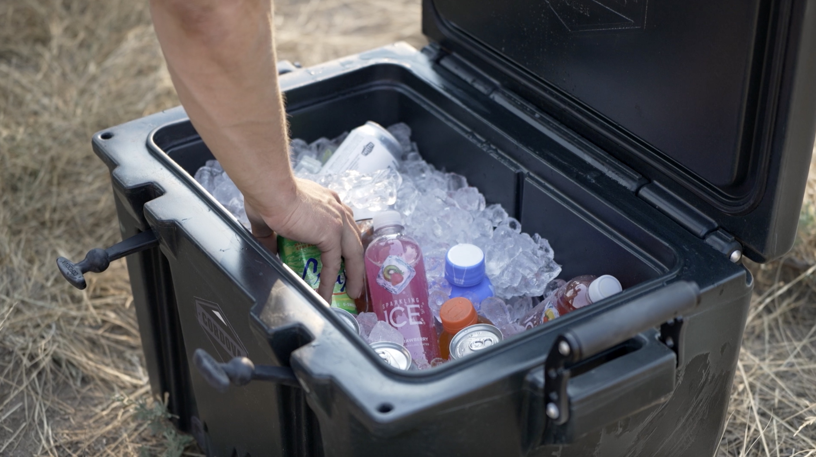Amazon.com : Cordova Outdoors Basecamp Class Hard Cooler