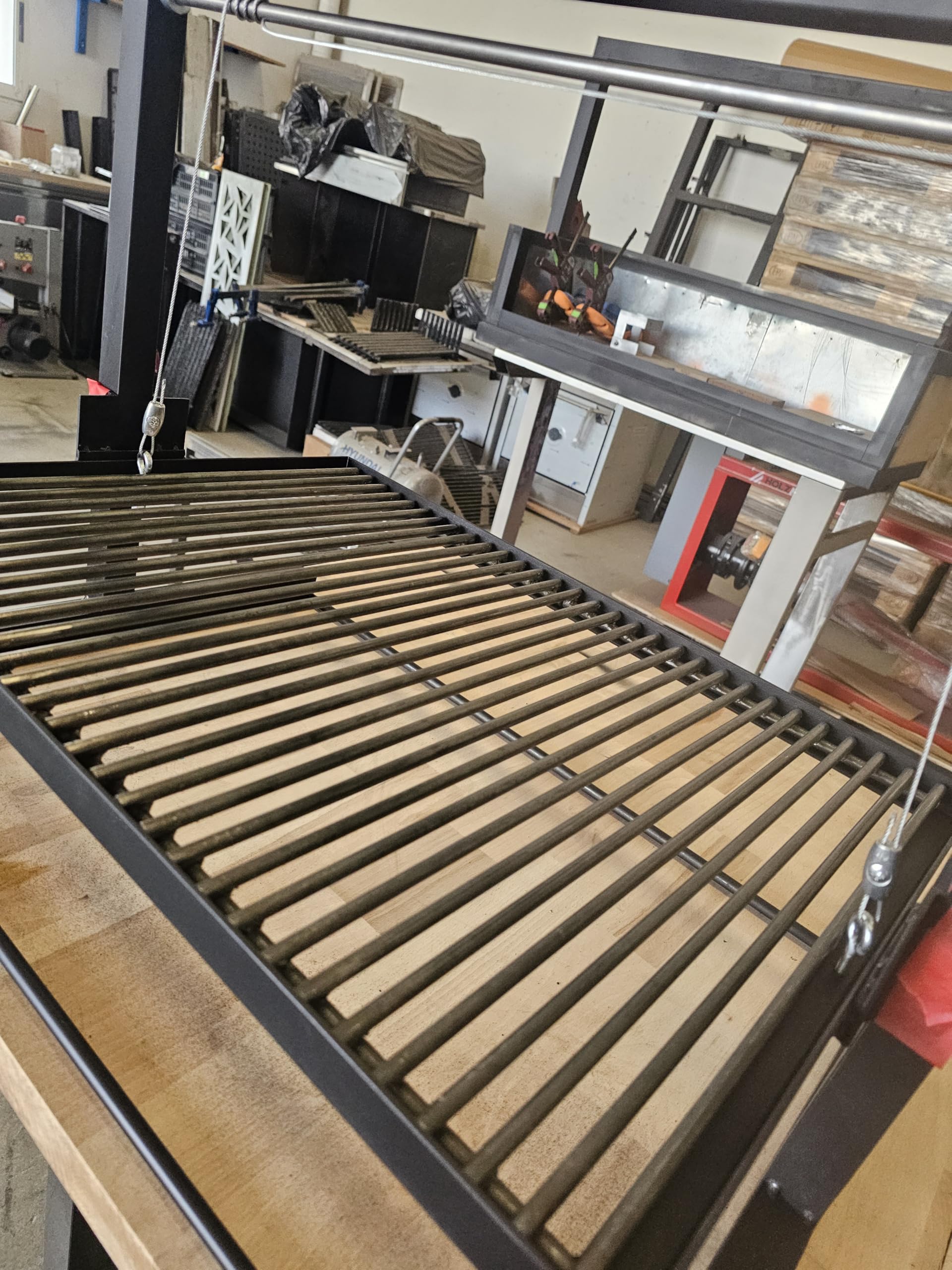 Griglia argentina portatile - Stile Santa Maria - #WorkerDelBBQ Acciaio rinforzato con sistema di sollevamento | Realizzata a mano da officina BBQ | Per legna o carbone