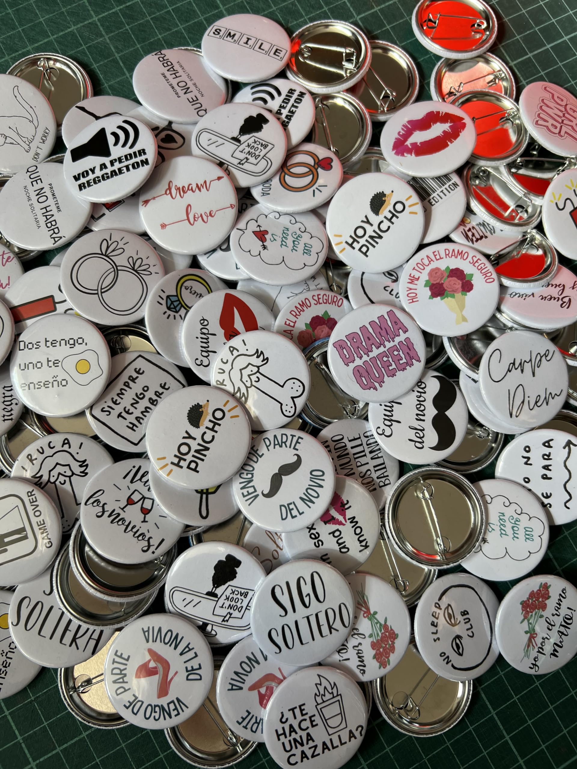 Uvimark | Pack de 100 Chapas para Boda | Chapas Divertidas | Chapas Variadas para Celebración de Casamiento, Matrimonio