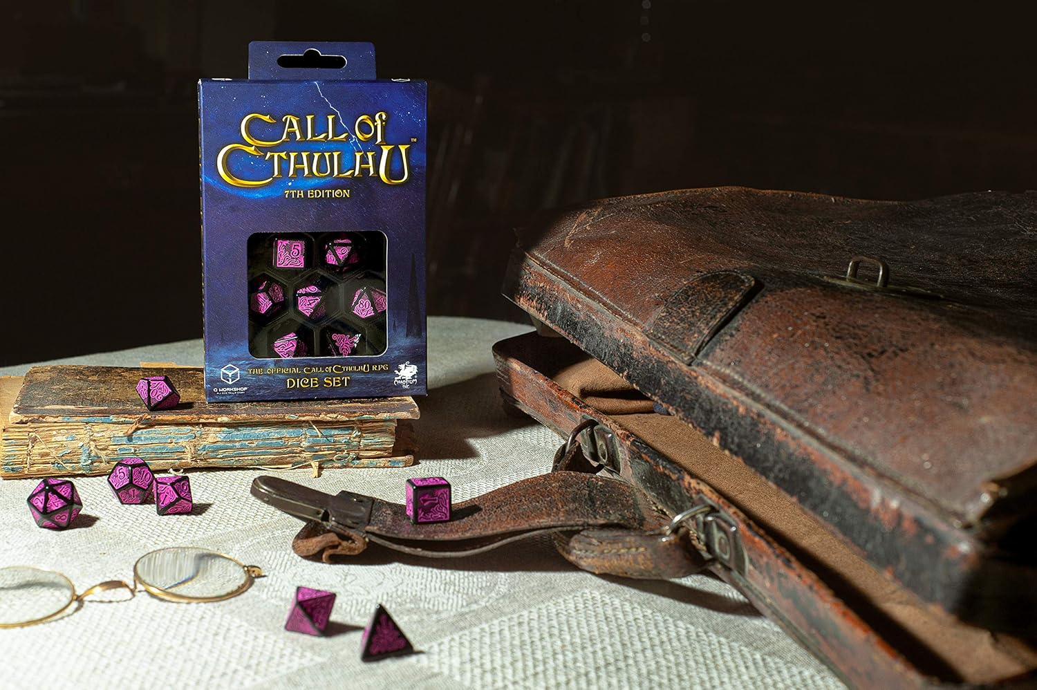 Q-Workshop Call of Cthulhu 7E: Black & Magenta Dice Set (QWOCTR3P)
