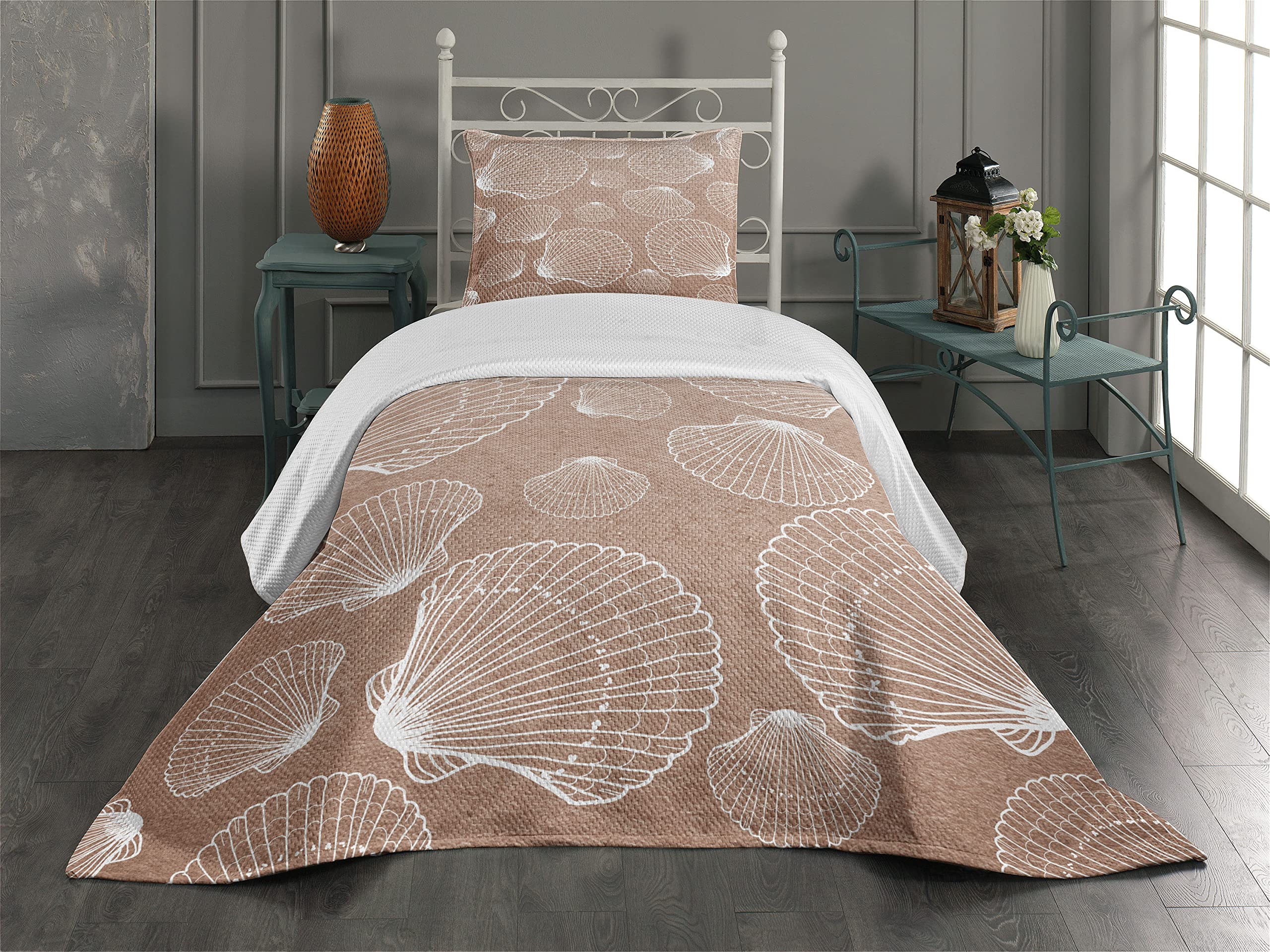 Ambesonne Seashell Coverlet, Nautical Themed Illustration with Outline Seashells on Rough Background, 2 Piece Decorative Quilted Bedspread Set with 1 Pillow Sham, Twin Size, Pale Brown White