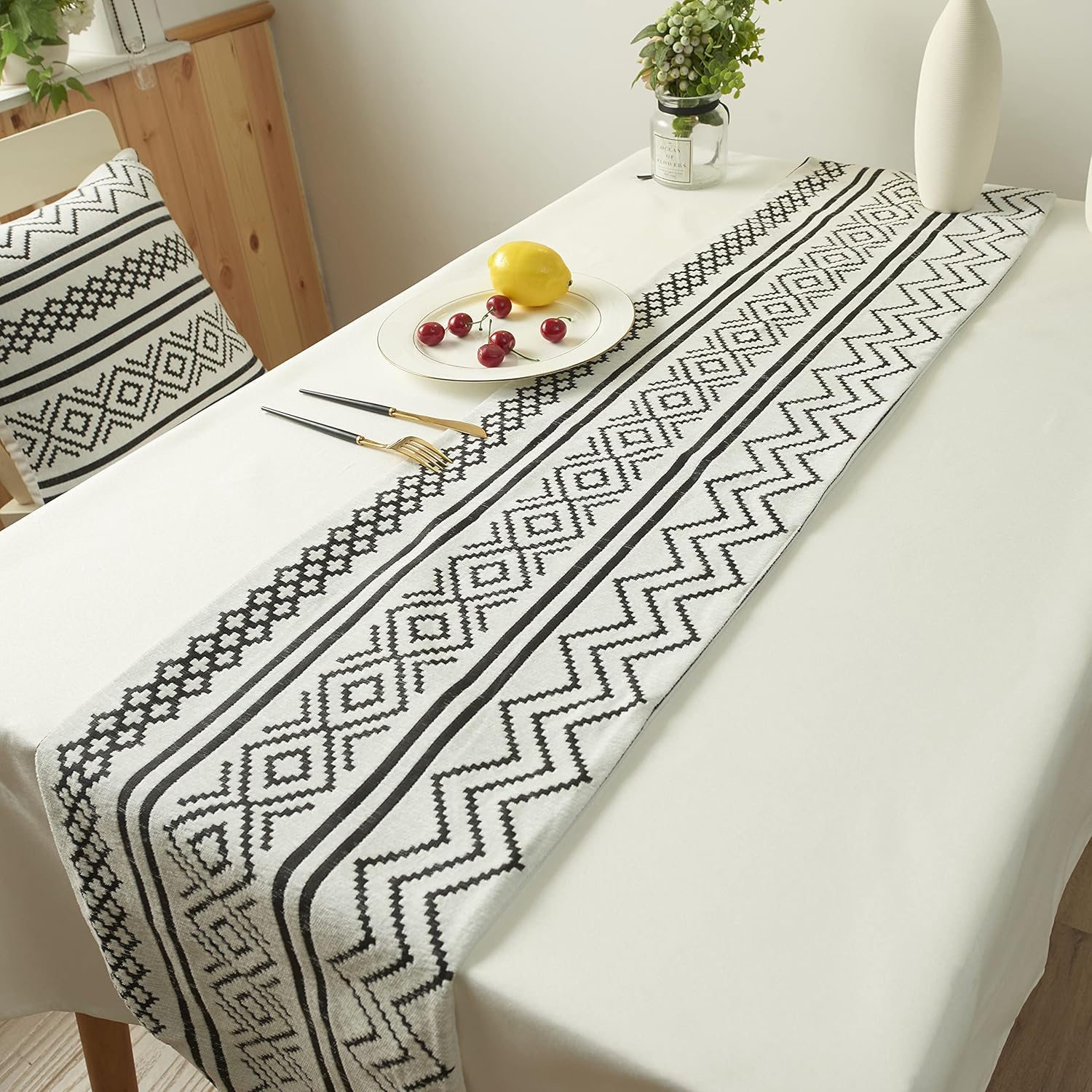 NC White Black Table Runner Boho Table Runner with Tassels for Bohemian