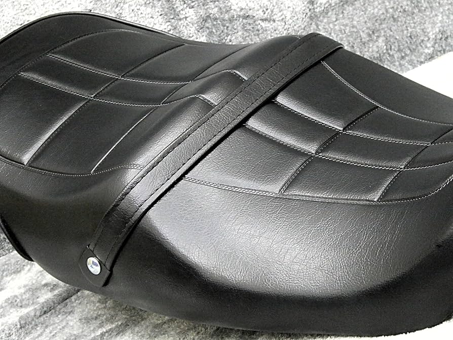 ZRX400 Z2仕様シート　純正張り替え　アンコ抜き　美品　カワサキ カワサキ K-029 新品 Z1 Z2 750RS 純正タイプ アンコ抜き 白