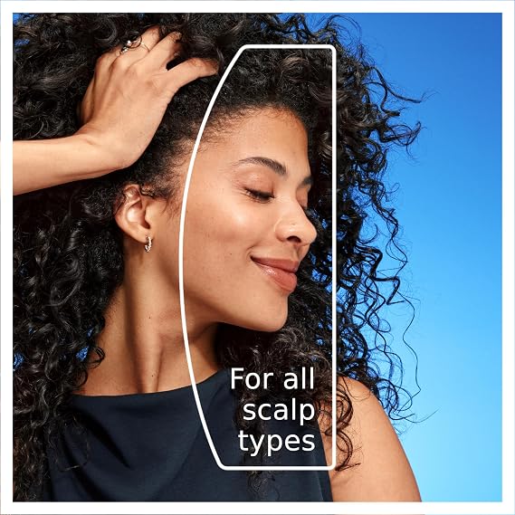 Head & Shoulders Classic Clean 2in1 Anti-Dandruff Shampoo and Conditioner 625ml. Works against Dandruff, Oil and Itch from the 1st Wash. Dandruff Free + Moisturised Hair. For All Hair Types