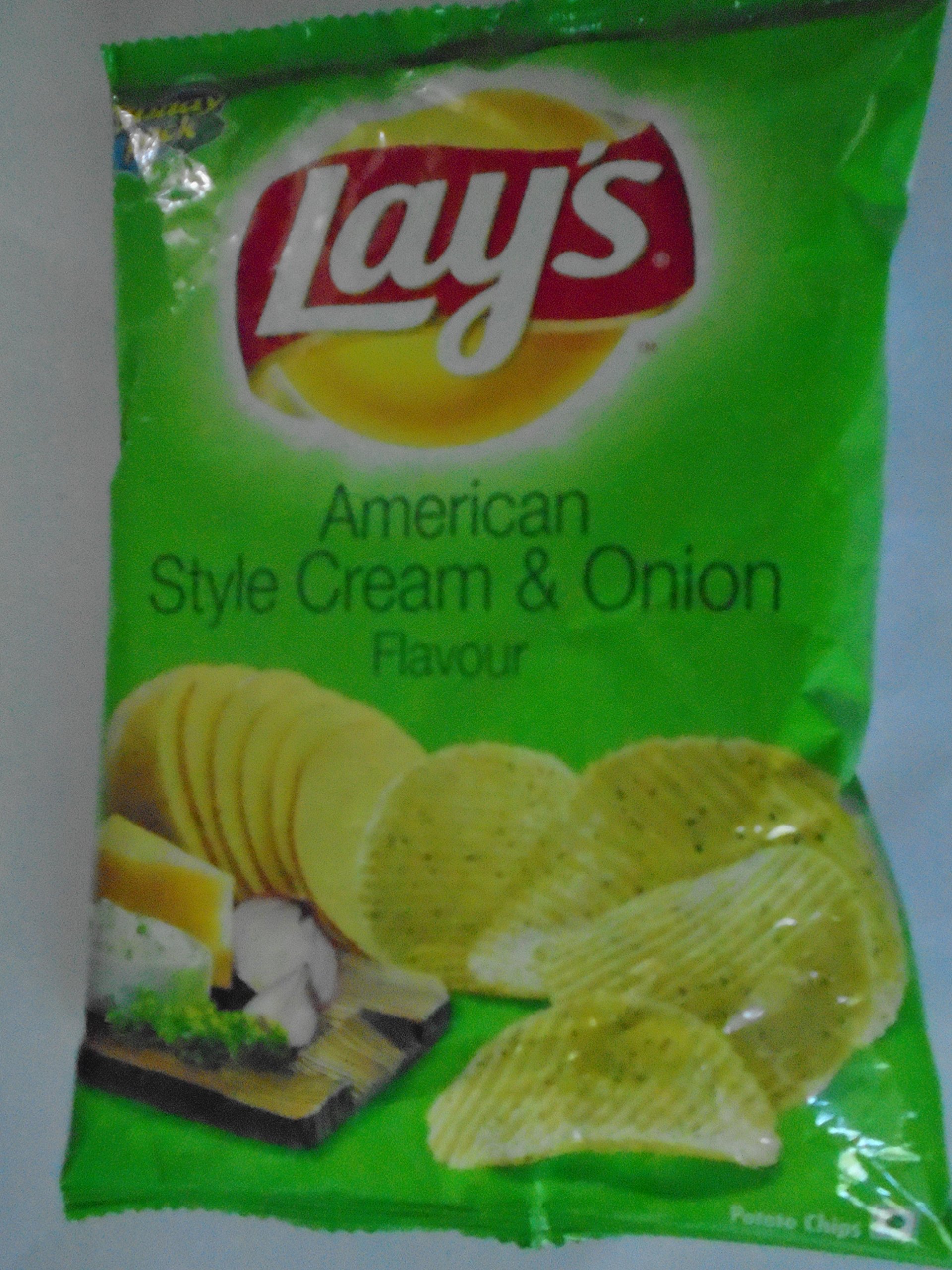 Lays American Style Cream & Onion Flavour Crisps 50g (Pack of 32)