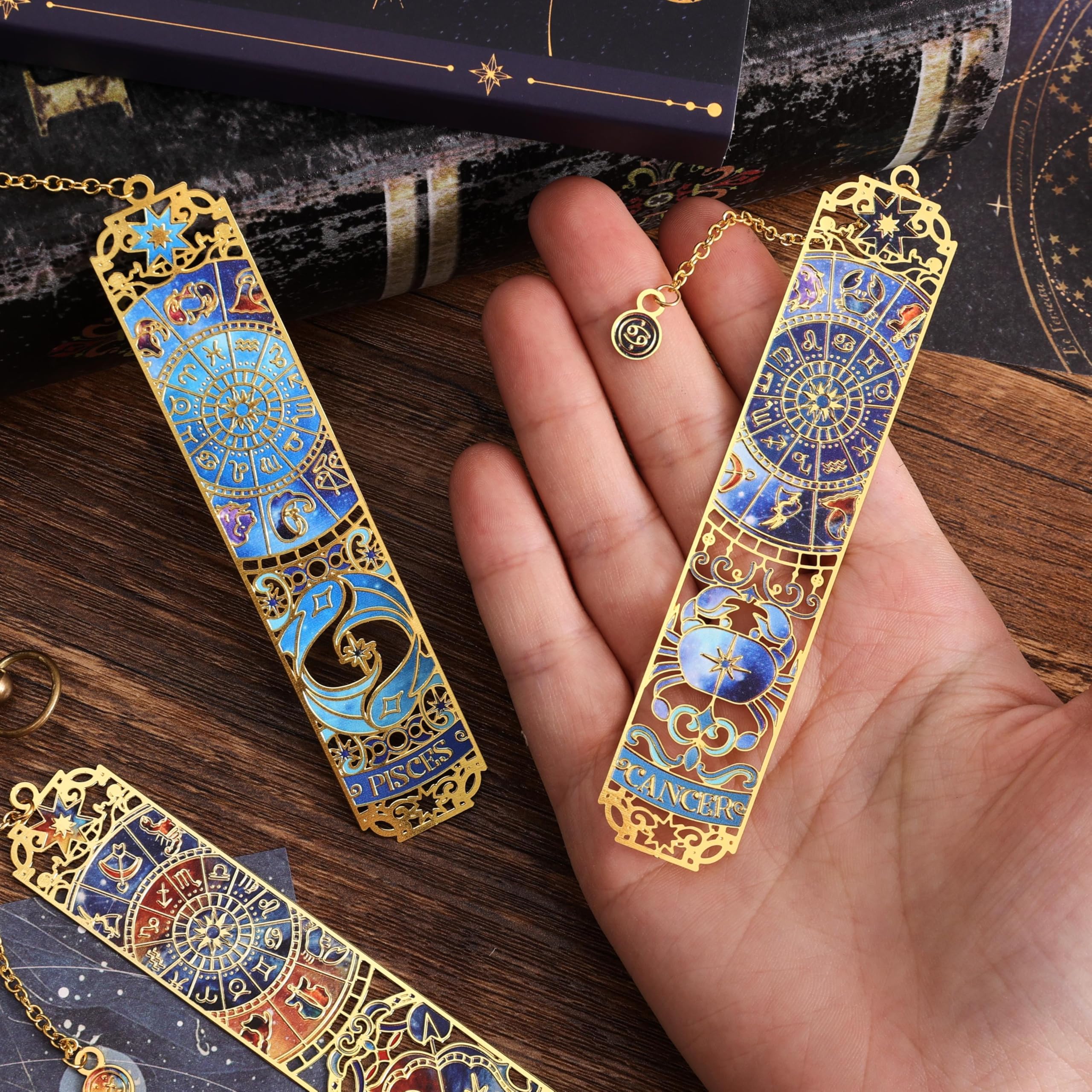 12 marcapáginas de metal con temática del zodiaco para mujeres, juego de marcapáginas de astrología hueca dorada divertida para niñas, adolescentes, estudiantes, lectores, hombres, regalos temáticos