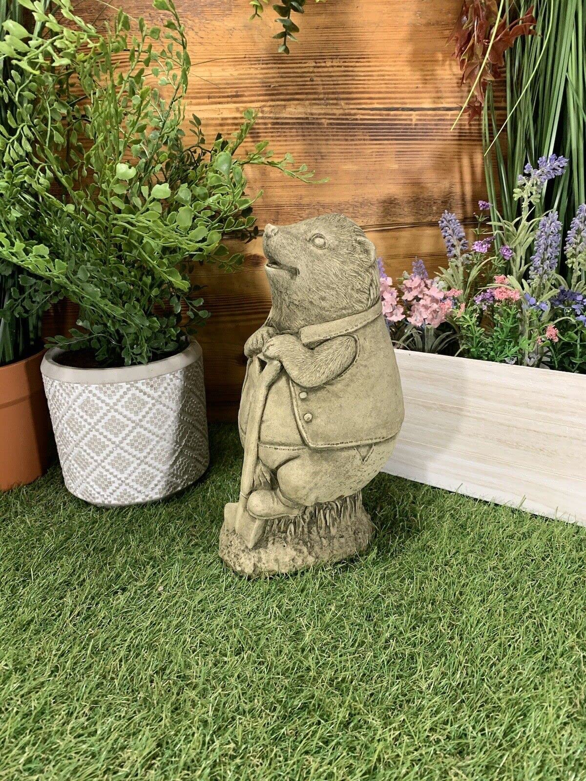 J And L Stone Ornaments Grey Wind In The Willows Hedgehog With Spade Concrete Statue Figurine,