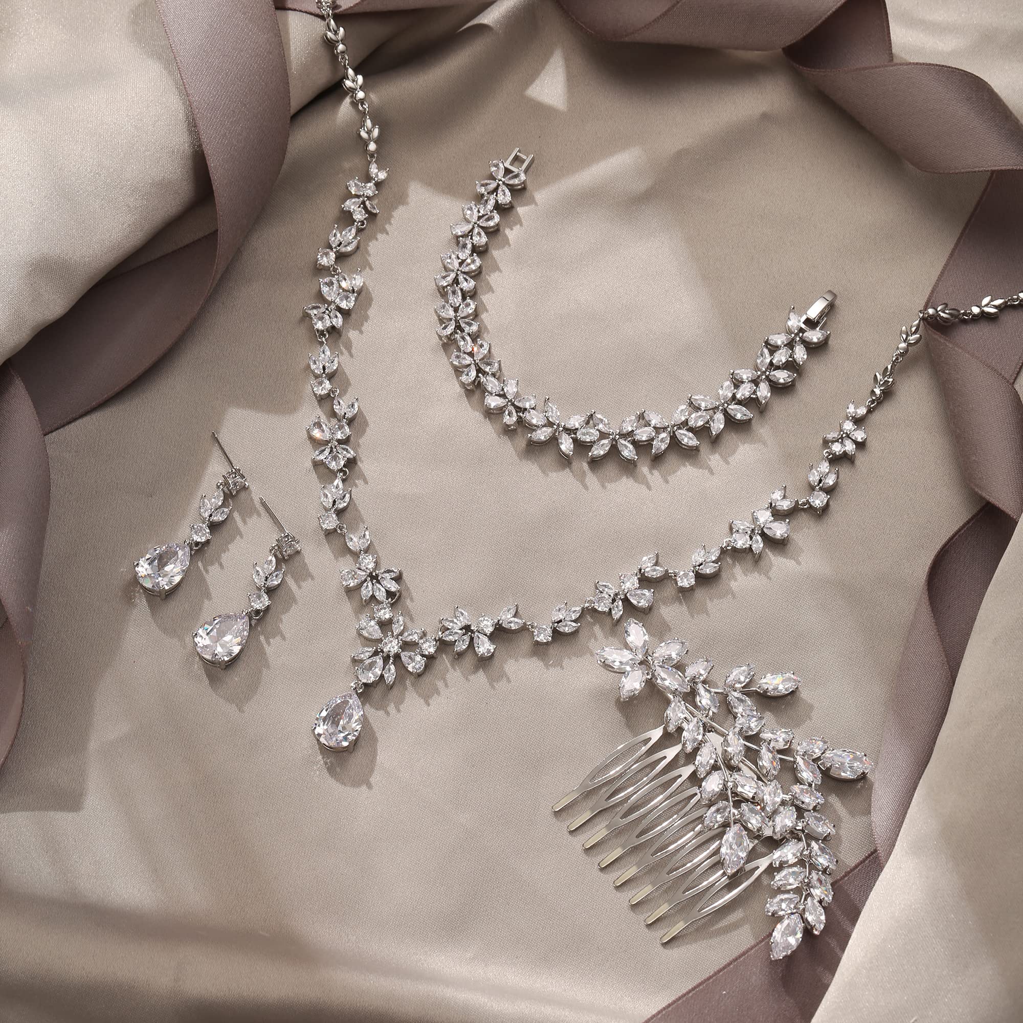EVER FAITH Hochzeit Schmuck-Set für Damen, Cubic Zirkonia Mode floralen Blatt Rebe Halskette und baumeln Ohrringe Set Silber-Ton