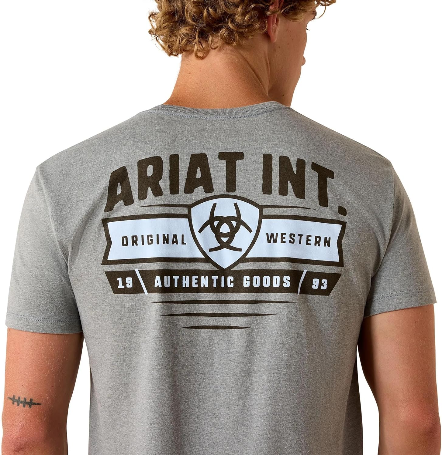 ARIAT Mens Banner Badge T-Shirt - Image 5