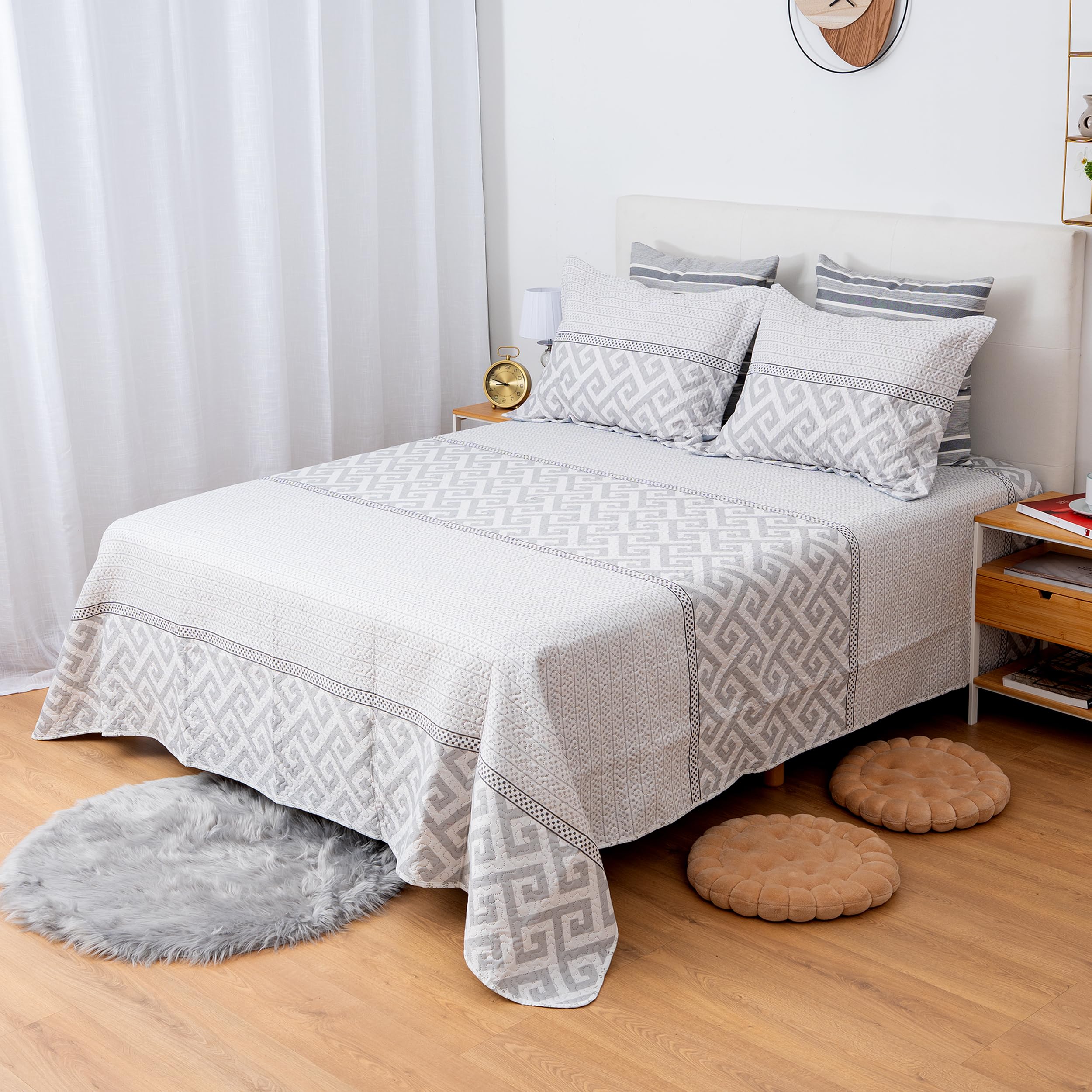 Etrexonline Colcha Bouti Reversible para Cama 135 – Microfibra Suave y Ligera – Ideal para Primavera y Verano – Incluye 2 Fundas de Cojín – 230x260cm – Geometría Gris