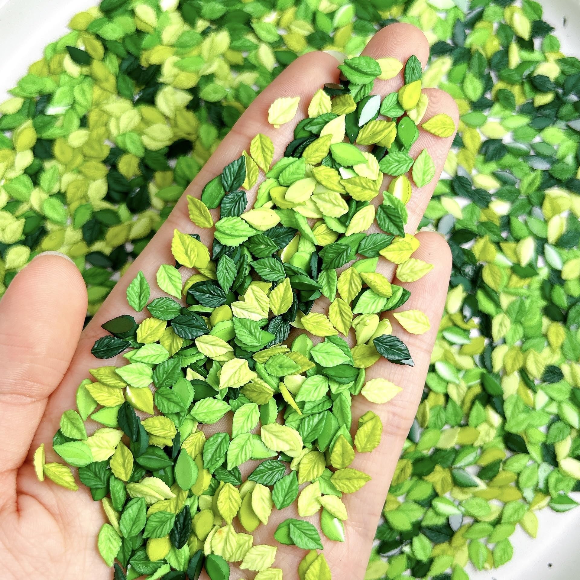 300pcs Spring Leaf Nail Rhinestone Charms 3D Resin Leaf Shape Nail Art Charms Mini Leaf Designs Fresh Green Leaf Flat Back Nail Charms Leaves Jewelry Nail Supplies for Women DIY Acrylic Nail Decor