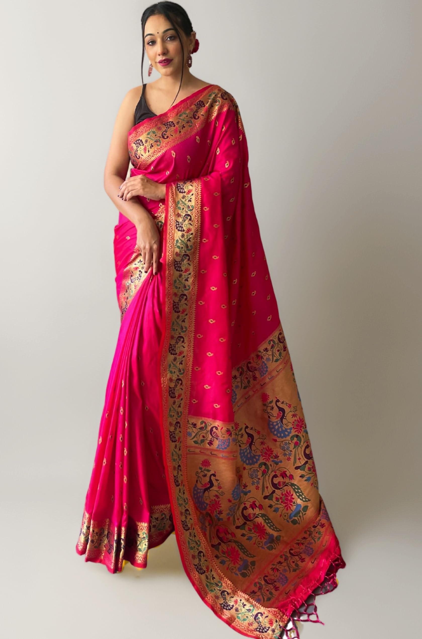 Women's Paithani Soft Lichi Silk Kanjivaram Sarees With Blouse Piece