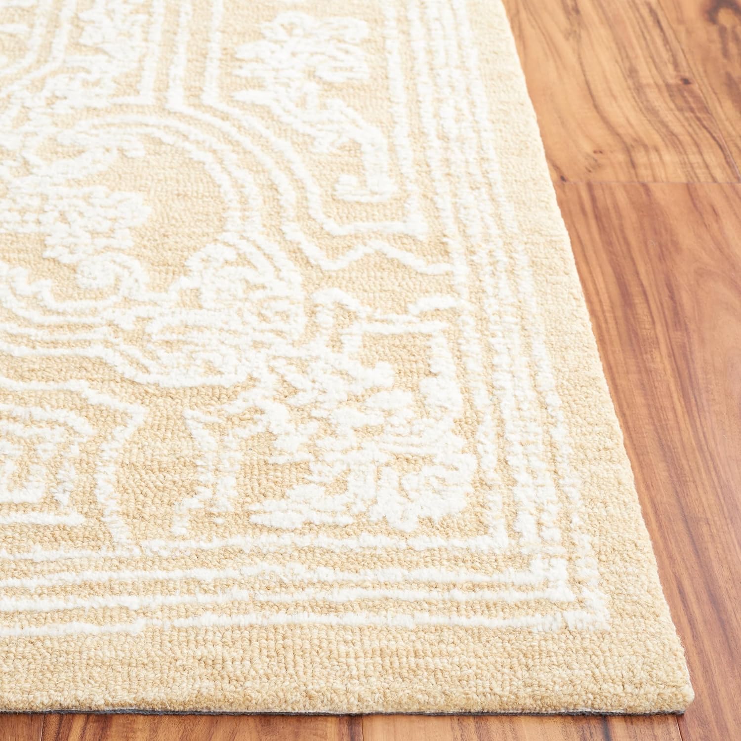 SAFAVIEH Ebony Collection Area Rug - 3' x 5', Ivory & Gold, Handmade Wool, Ideal for Living Room, Bedroom, Dining (EBN310D-3)