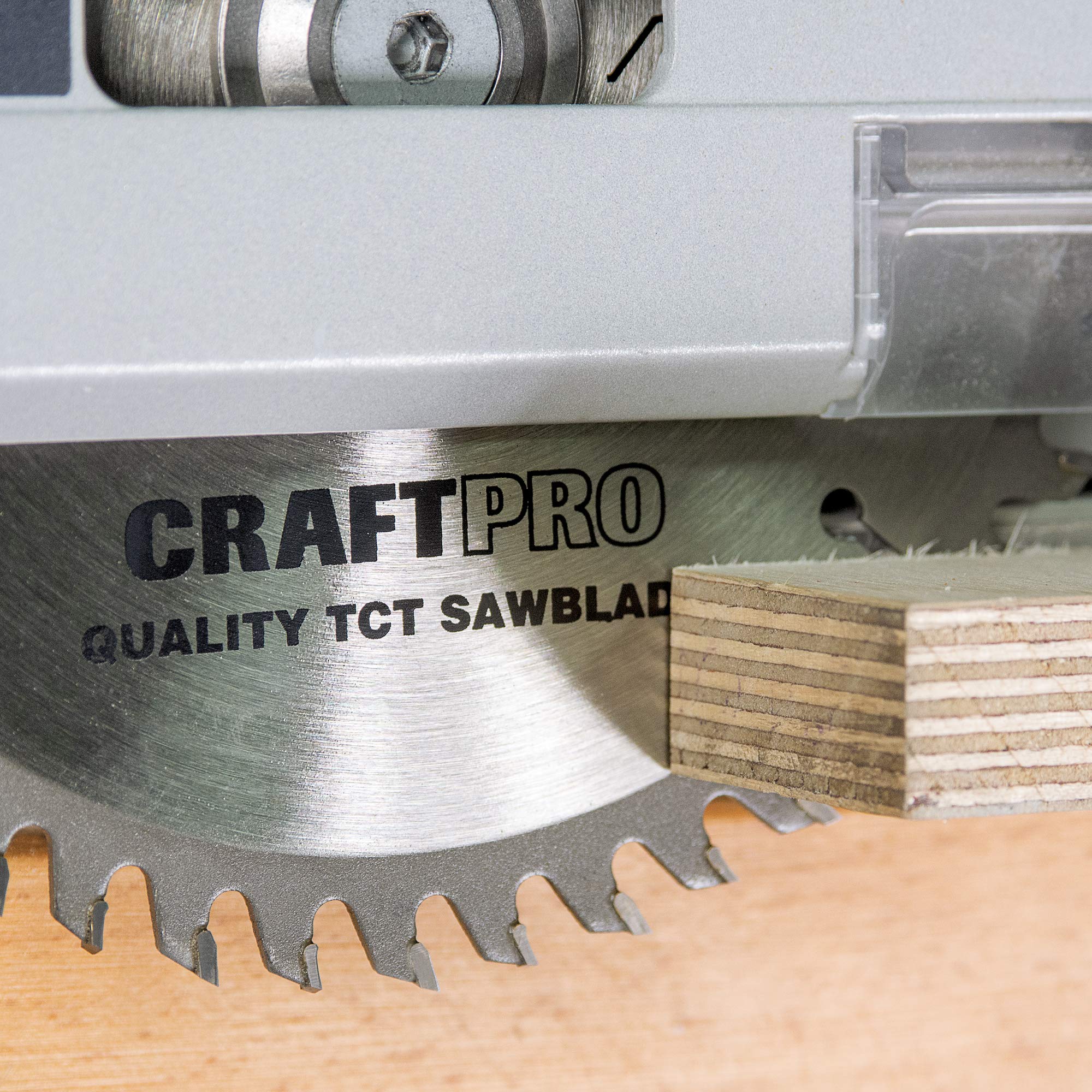 Trend CraftPro werkblad voor aluminium en kunststof met TCT-cirkelzaagblad, 305 mm diameter x 84 tanden x 30 mm asgat, wolfraamcarbide getipt, CSB/AP30584
