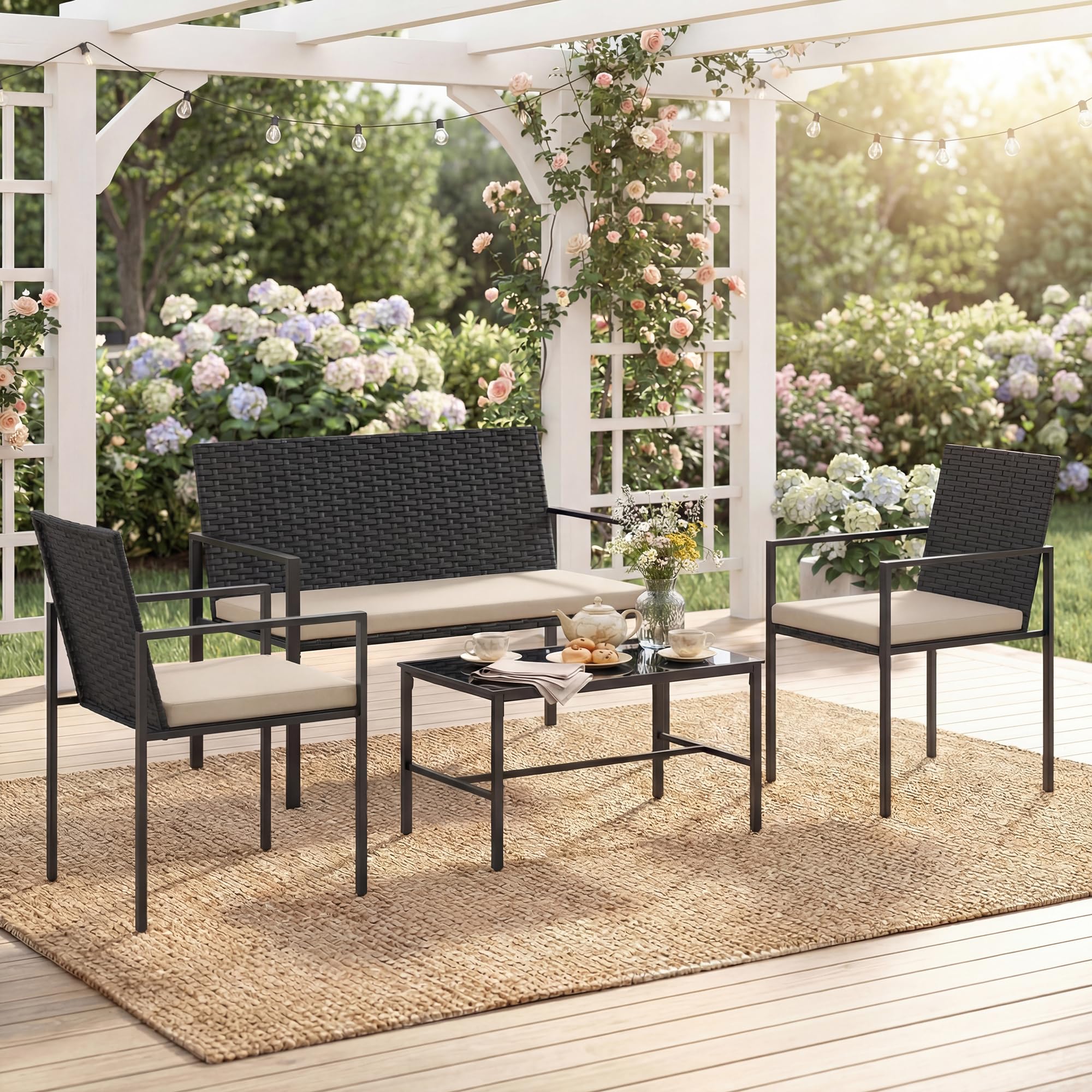 SOARS Conjunto de Jardin Exterior de Ratán de 4 Piezas, Mesa de Centro de Cristal Templado con 2 Sillas, Sofá de 2 Plazas y Cojines Mullidos, Muebles de Jardín para Patio, Terraza, Balcón (Beige)