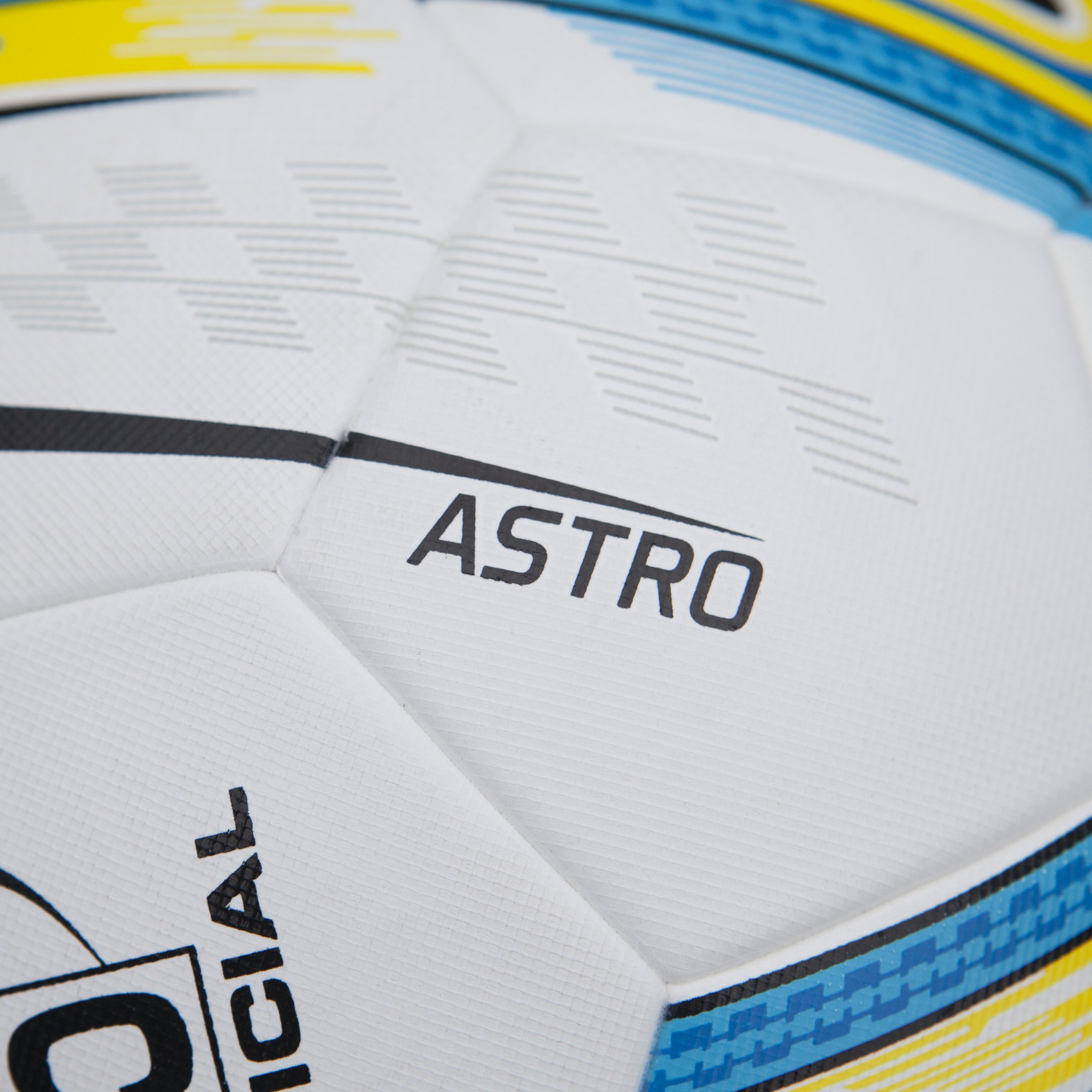 FORZA Pallone da Calcio Fusion [2018] - Perfetto per Allenamenti | qualità Premium e Composto da Materiali Resistenti | Ideale per Associazioni Sportive di Alto Livello [Net World Sports]