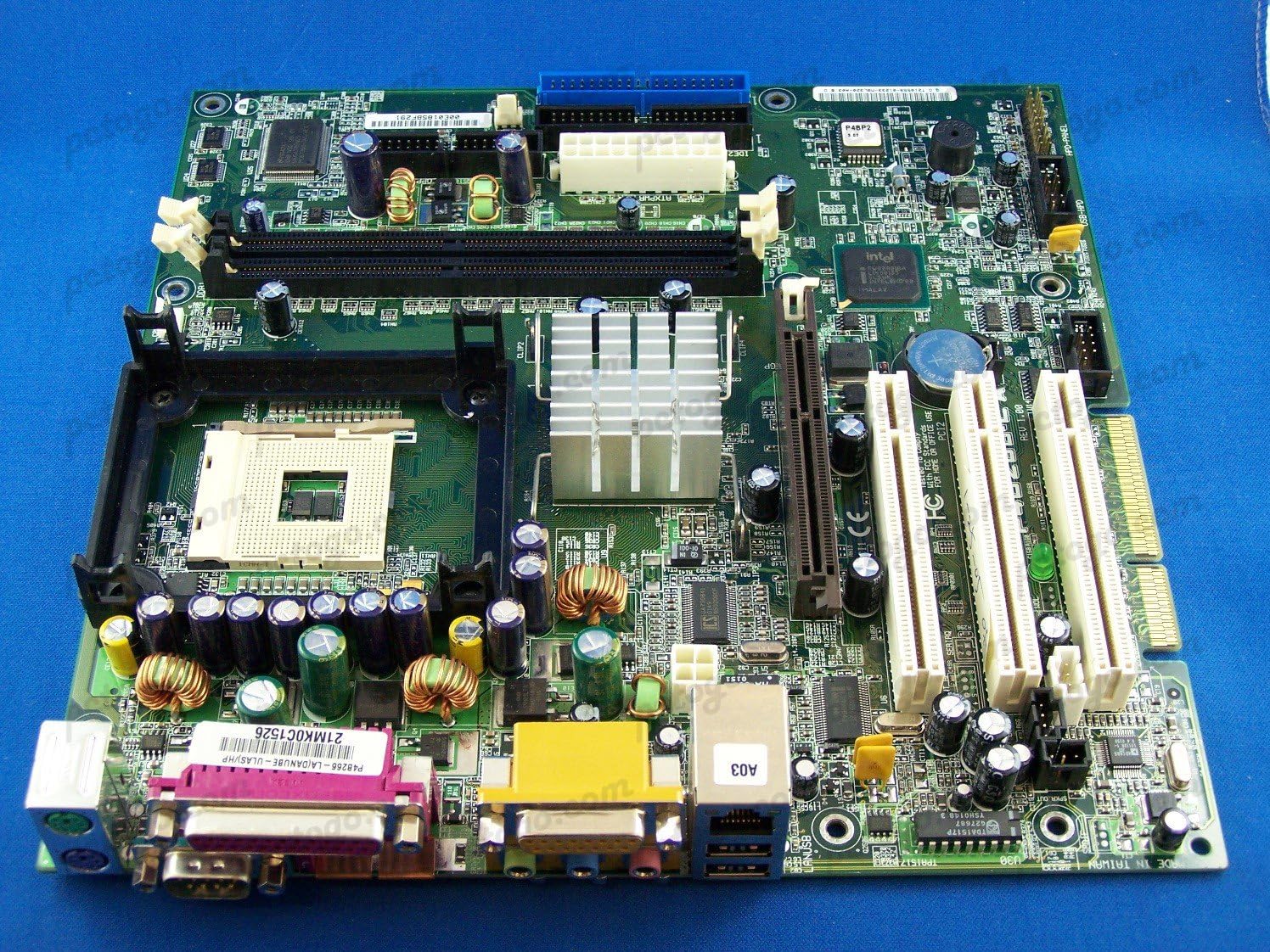Carte Mère ASUS P4B266 REV.2.01 (socket 478) D'occasion