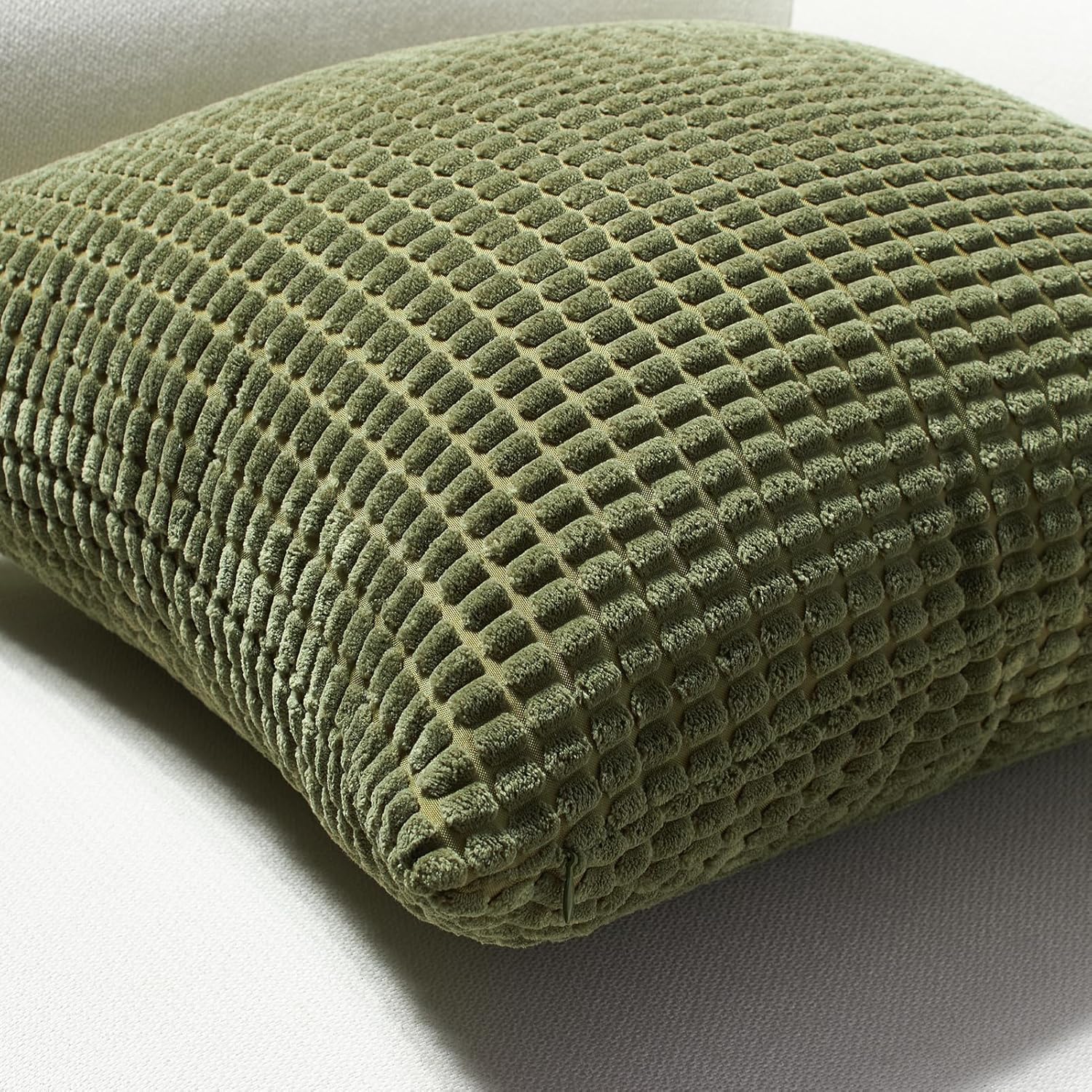 Softalker Throw Pillow Covers 20x20 Inch, Set of 4, Soft Corduroy Boho Stripe Decorative Pillow Cover, Couch Fluffy Pillow Cover for Farmhouse Home Decor Bed Living Room, Green