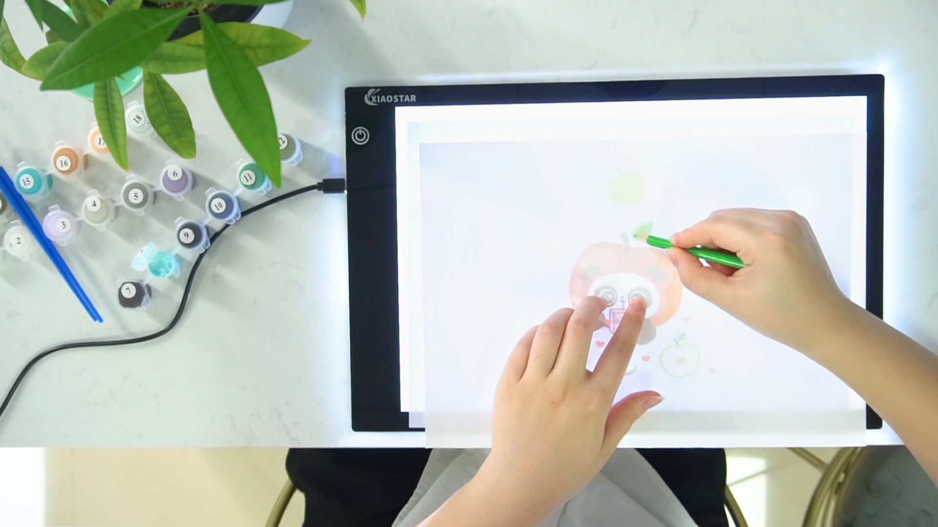 Accessori Per Disegno TAVADA A4 - Light Box Per Disegno, Pittura Diamante, Luminosità Regolabile Tavoletta Luminosa