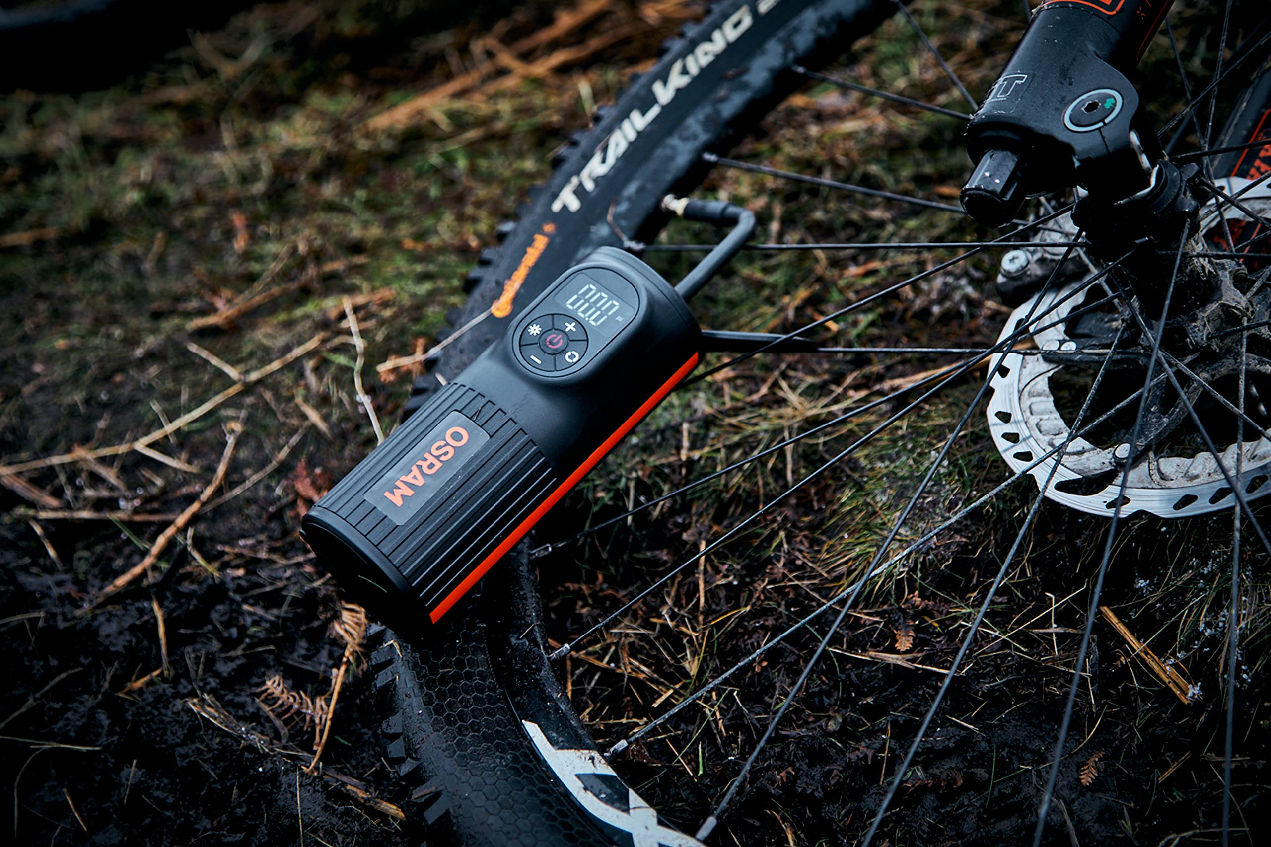 OSRAM TYREinflate 2000, kompakte wiederaufladbare Reifenpumpe mit LED Licht, tragbarer Kompressor für Reifen, Stromanschluss via USB, Reifenbefüllung in 2 Minuten