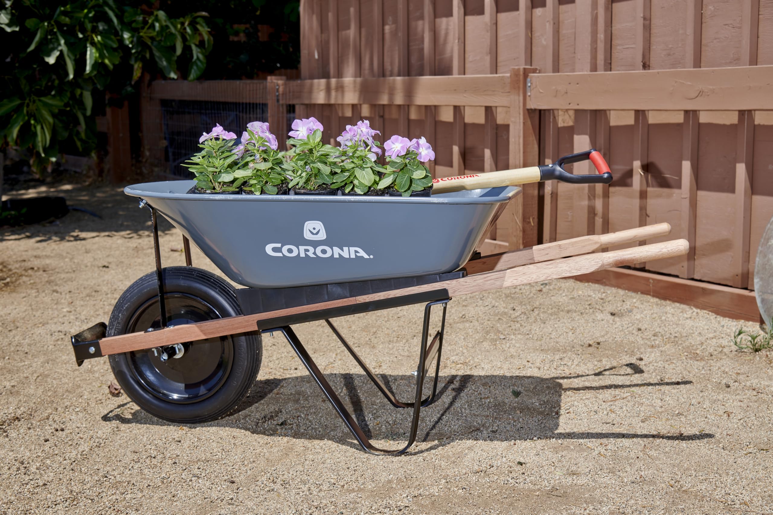 Corona - Carretilla de 5 pies cúbicos en una Caja Resistente con neumático Plano de 15 Pulgadas para jardinería al Aire última intervensión, Yardas, plantación