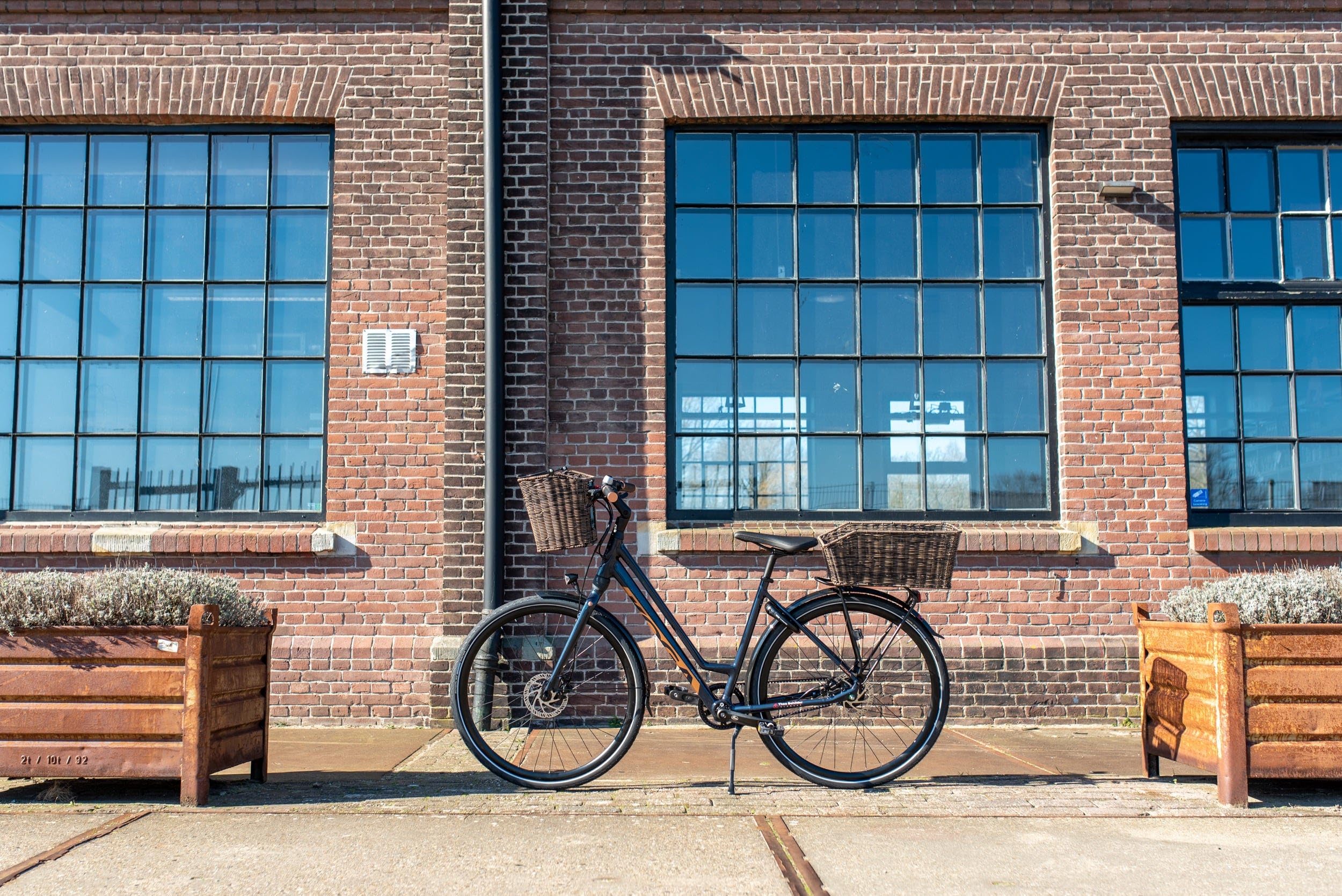 FastRider Panier de Vélo Arrière et Avant Sverre, Panier Vélo 30L, Résistant à l'eau, Montage Fecile, Bike Basket - Brun