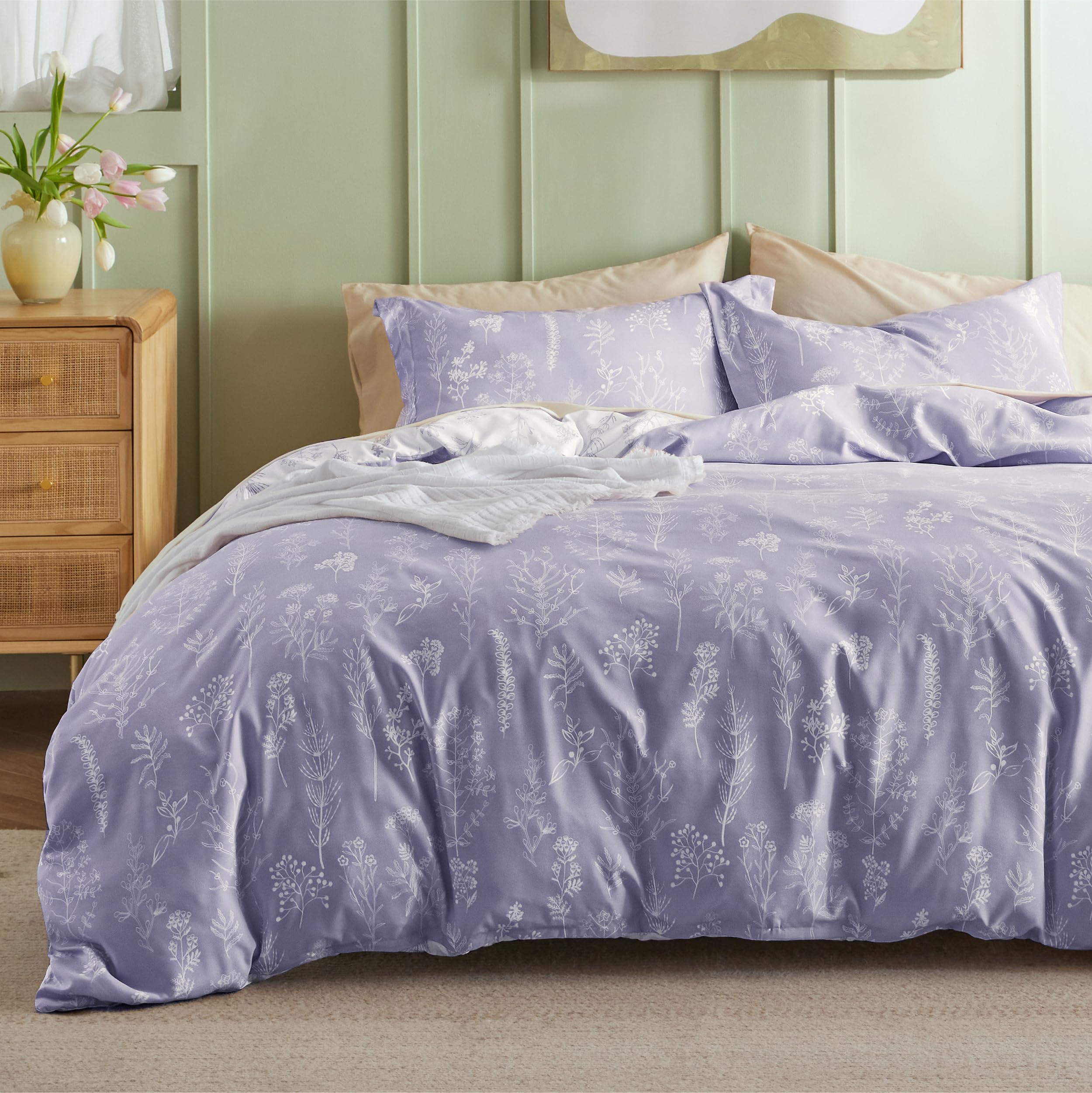 Bedsure Duvet Cover King Size - Reversible Lilac Purple King Duvet Cover Set with Zipper Closure, 3 Pieces Floral Patterned Bedding Set with 8 Corner Ties and 2 Pillow Shams