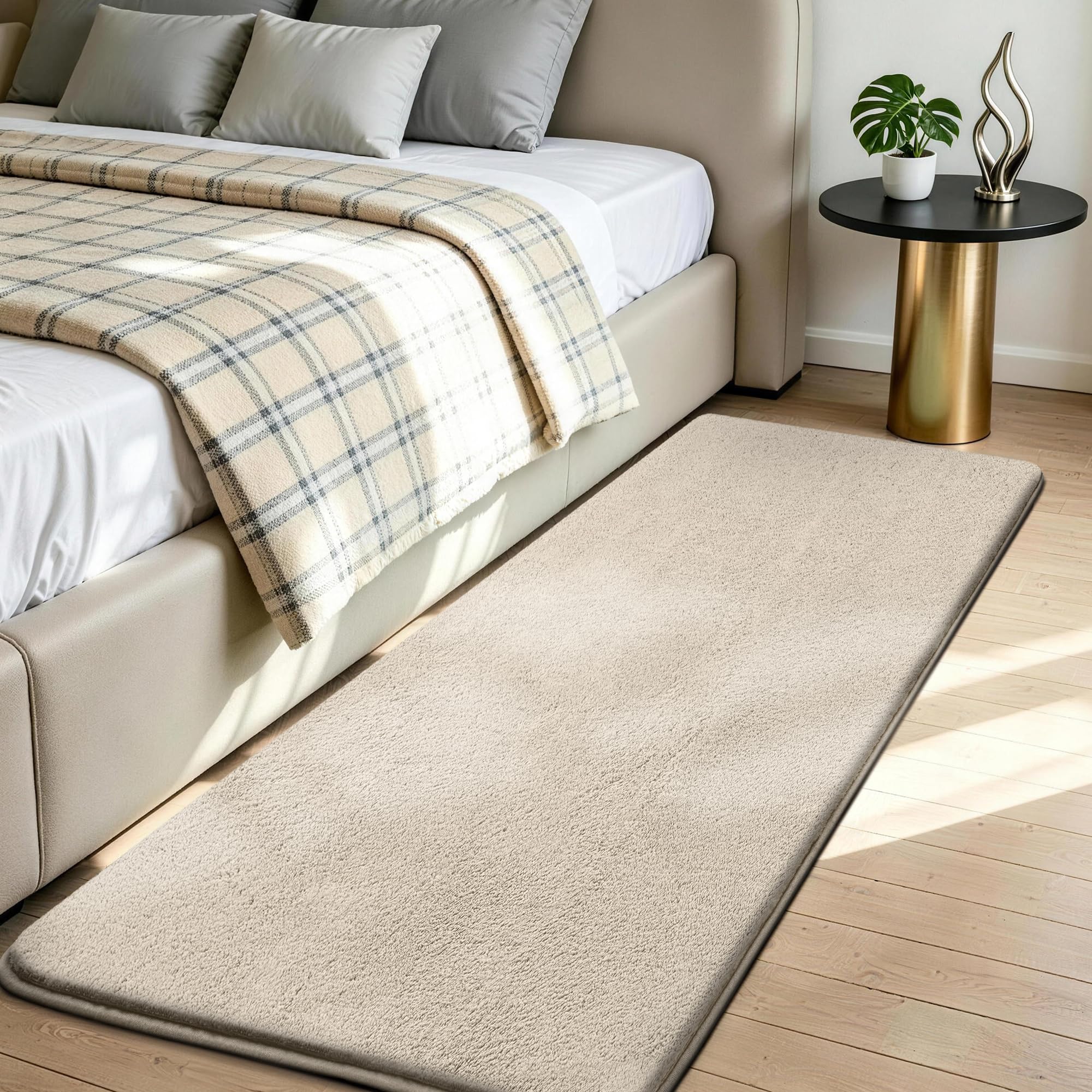 Jungsang Fluffy Rugs Living Room, 60x120cm Soft Shaggy Carpet Rugs for Bedroom, Machine Washable Anti Slip, Non Shedding Modern Indoor for Dorm Teens Room Decor, Milk White