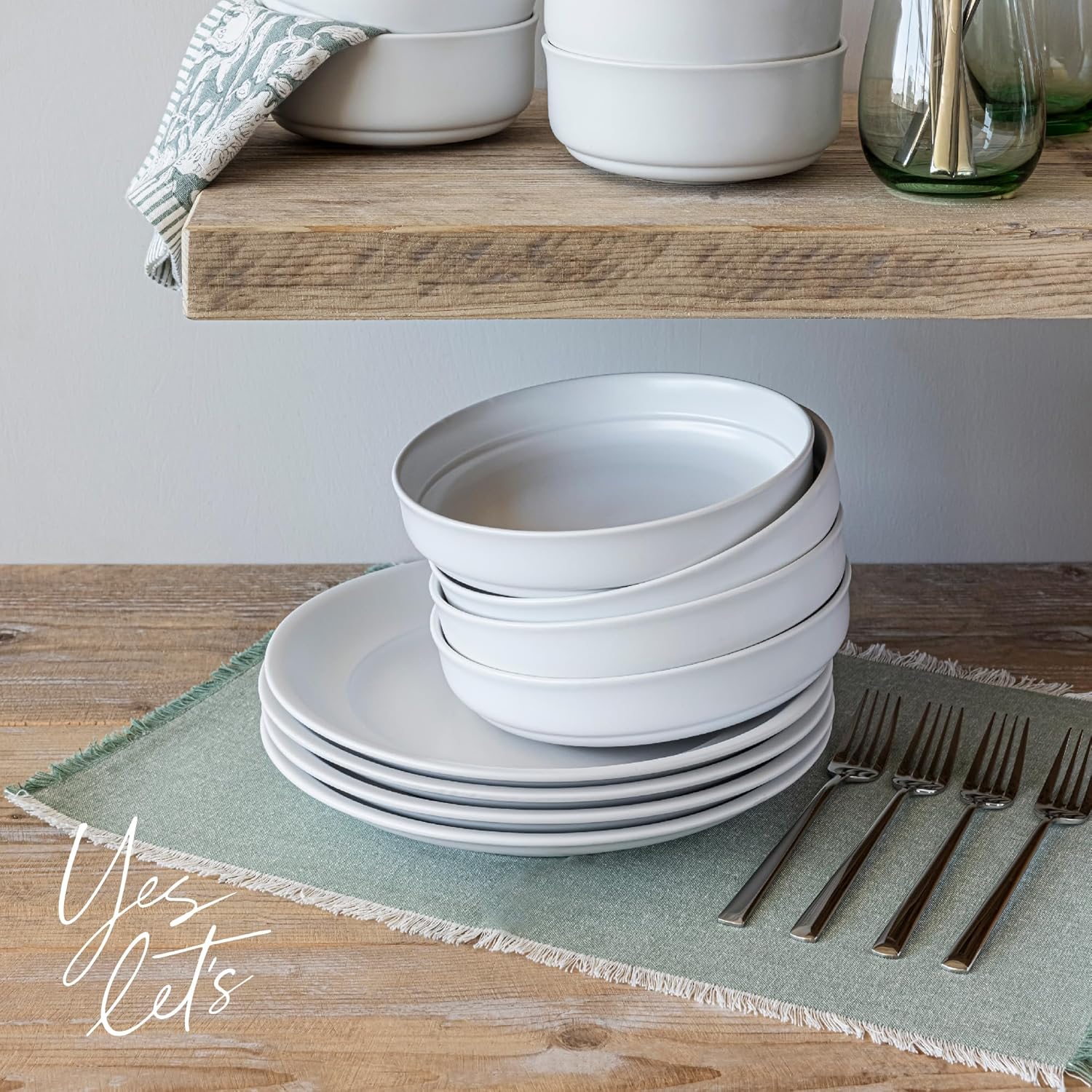 Over&Back Set of 4 Woven Frayed Chambray Placemats - Colorful Dining Table Mat - Hand-Finished Frayed Edges - 100% Cotton - Machine Washable - Kitchen and Home Decor - Green - 14" L X 20" W