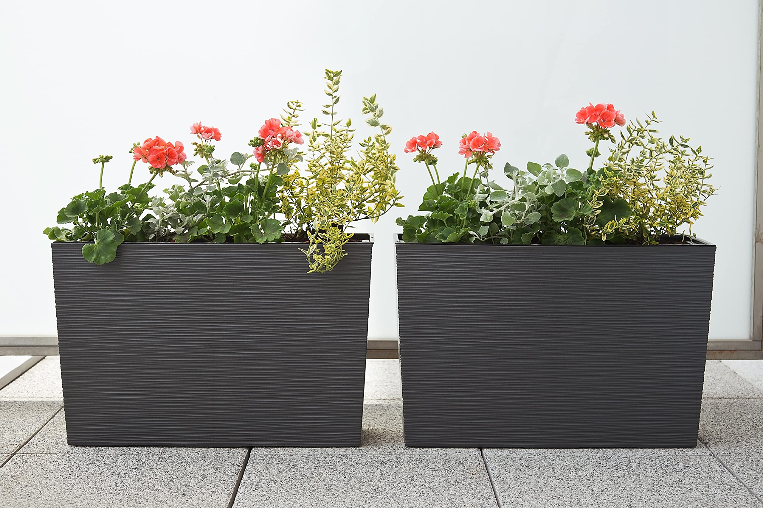 GORDANLUK Tall Rectangular Textured Planter with Removable Liner – 56cm Long Trough Planter for Indoor & Outdoor Use | Large Window Box Planter | Self Watering | UV-Resistant Polypropylene (Black)