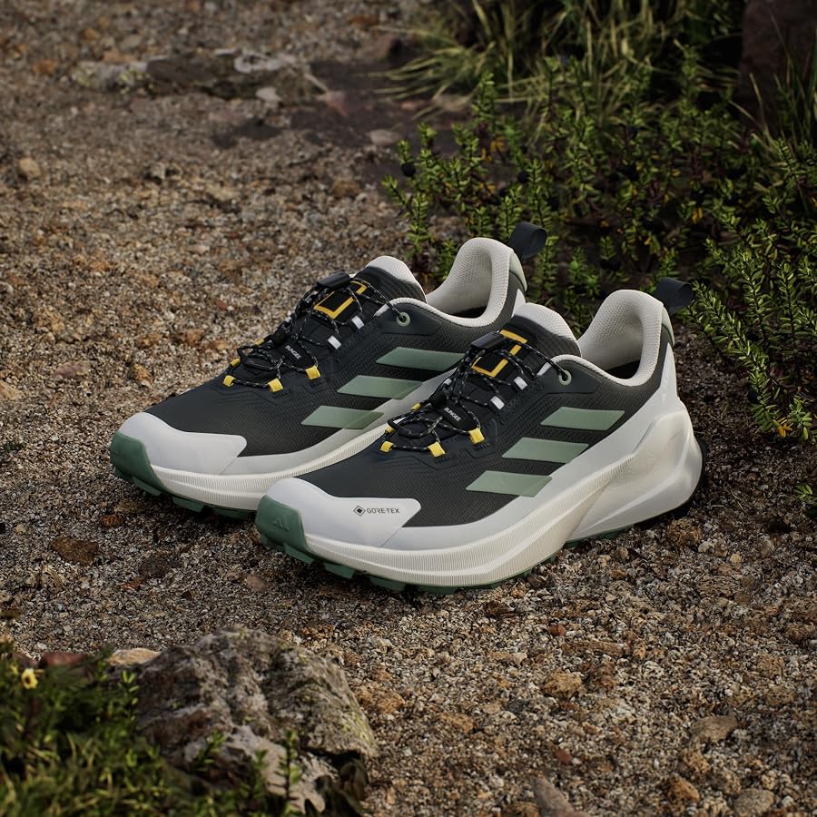 Amazon | アディダス トレッキングシューズ テレックス トレイル