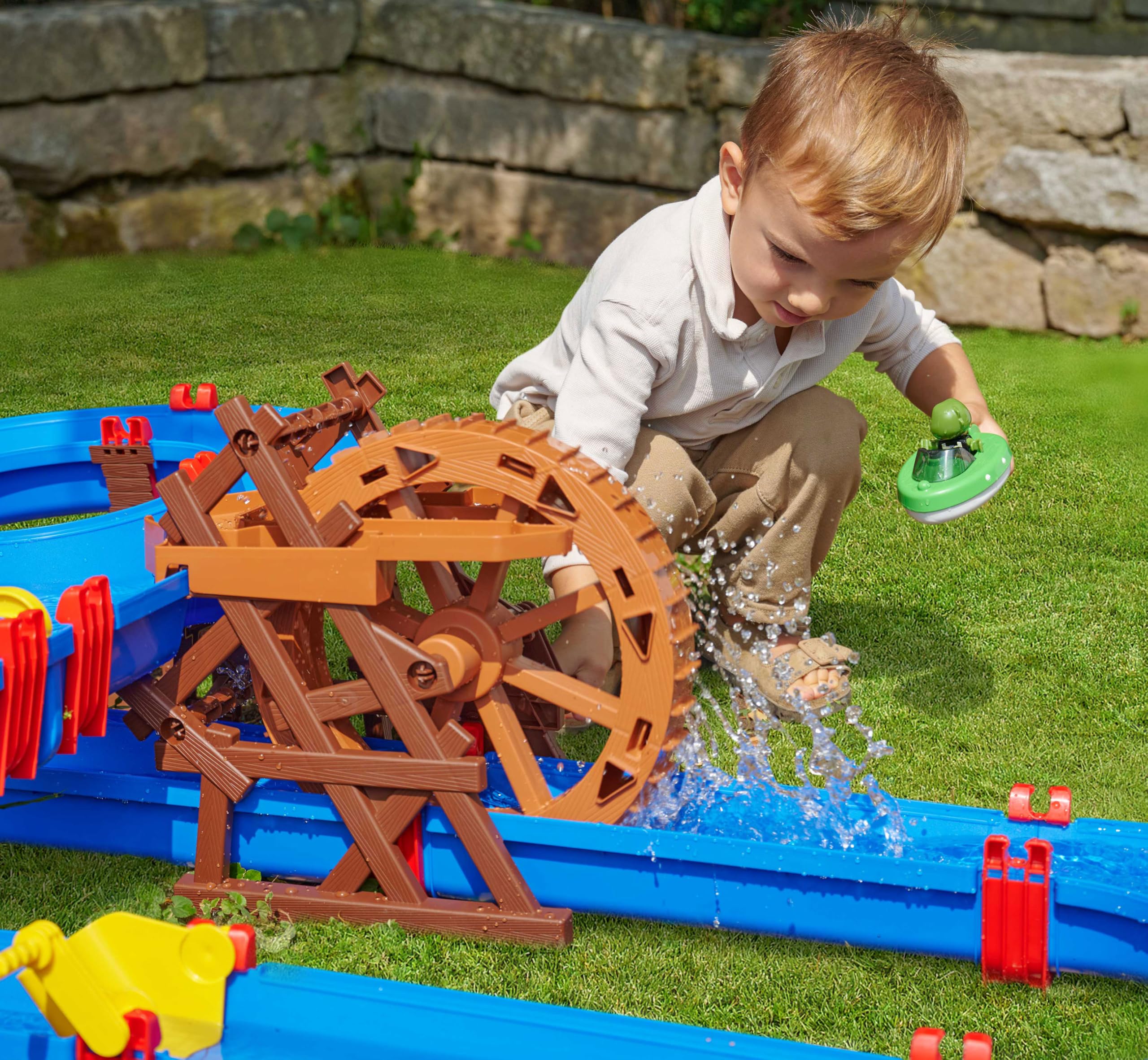 AquaPlay WaterWheel - zweistöckige Wasserbahn, großes Wasserrad mit Handkurbel, Lange Wasserrutsche, Boote mit Tierfiguren, Outdoor Wasserspielzeug, für Kinder ab 3 Jahre