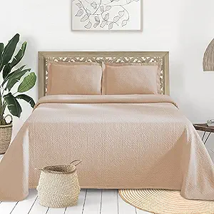 Superior Cotton Fleur De Lis Bedspread Set, Warm Blankets, All-Season Bedding, Bedroom Decor, Decorative Boho Medallion Coverlet, Includes 1 Bedspread, 2 Pillow Shams, Queen, Peach
